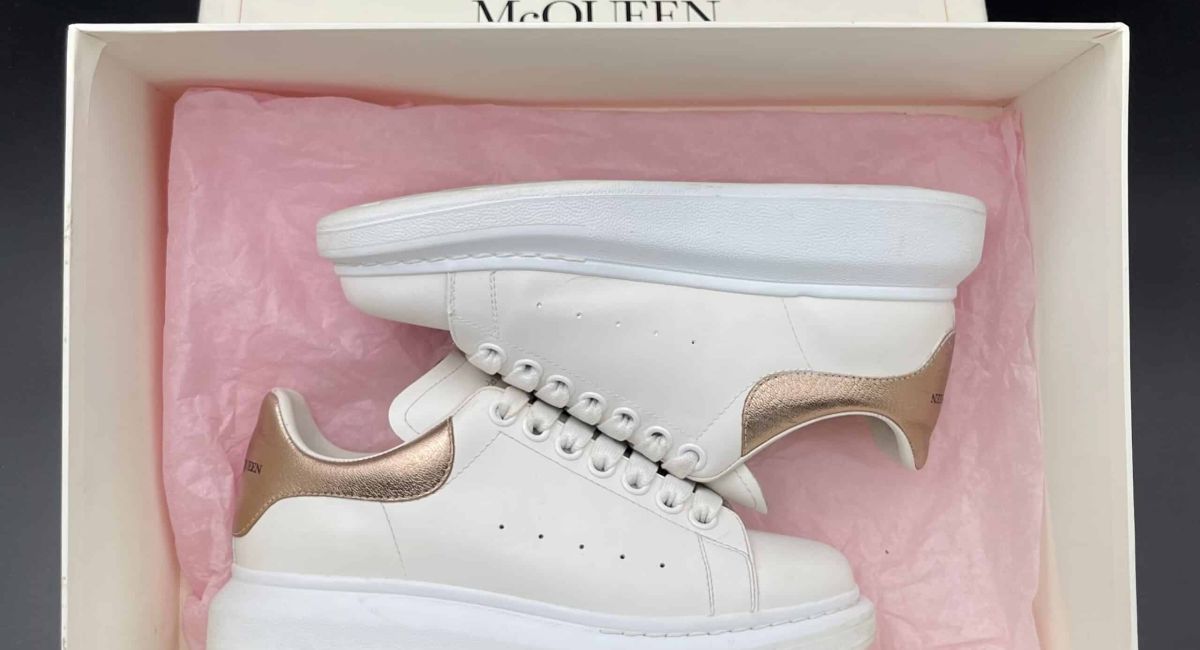 Alexander Mcqueen Oversize Blanc Or 36,5