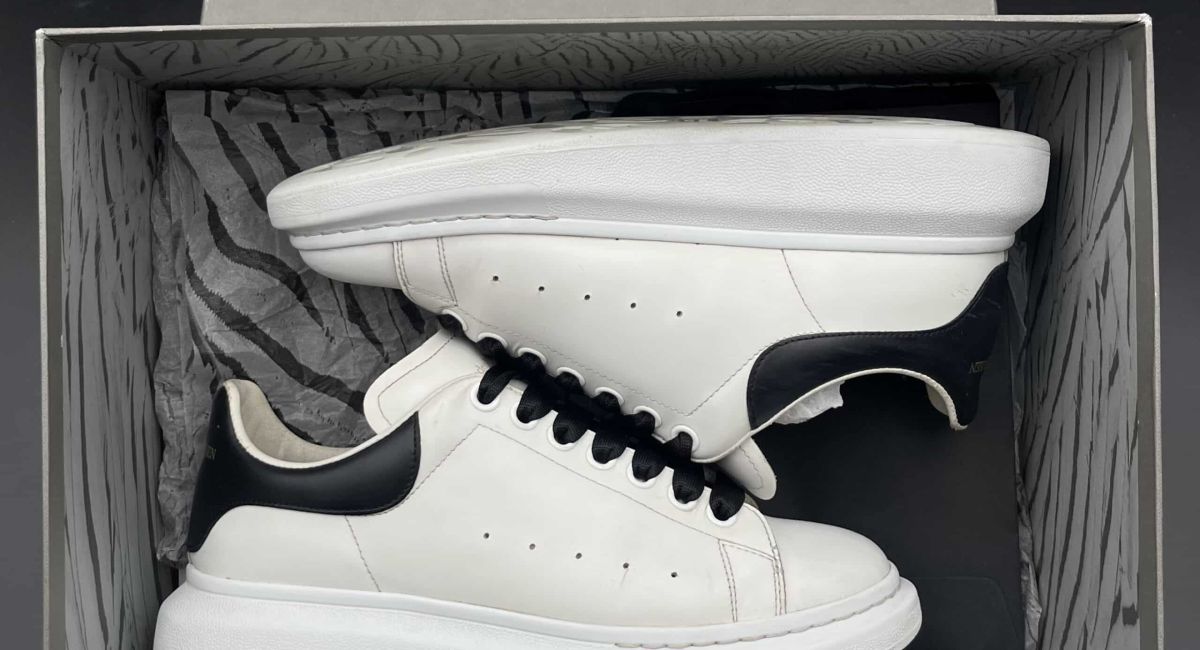 Alexander Mcqueen Oversize Blanc Noir 40