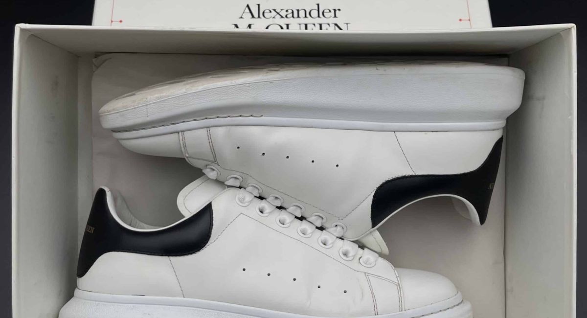 alexander Mcqueen oversize blanc/noir 43