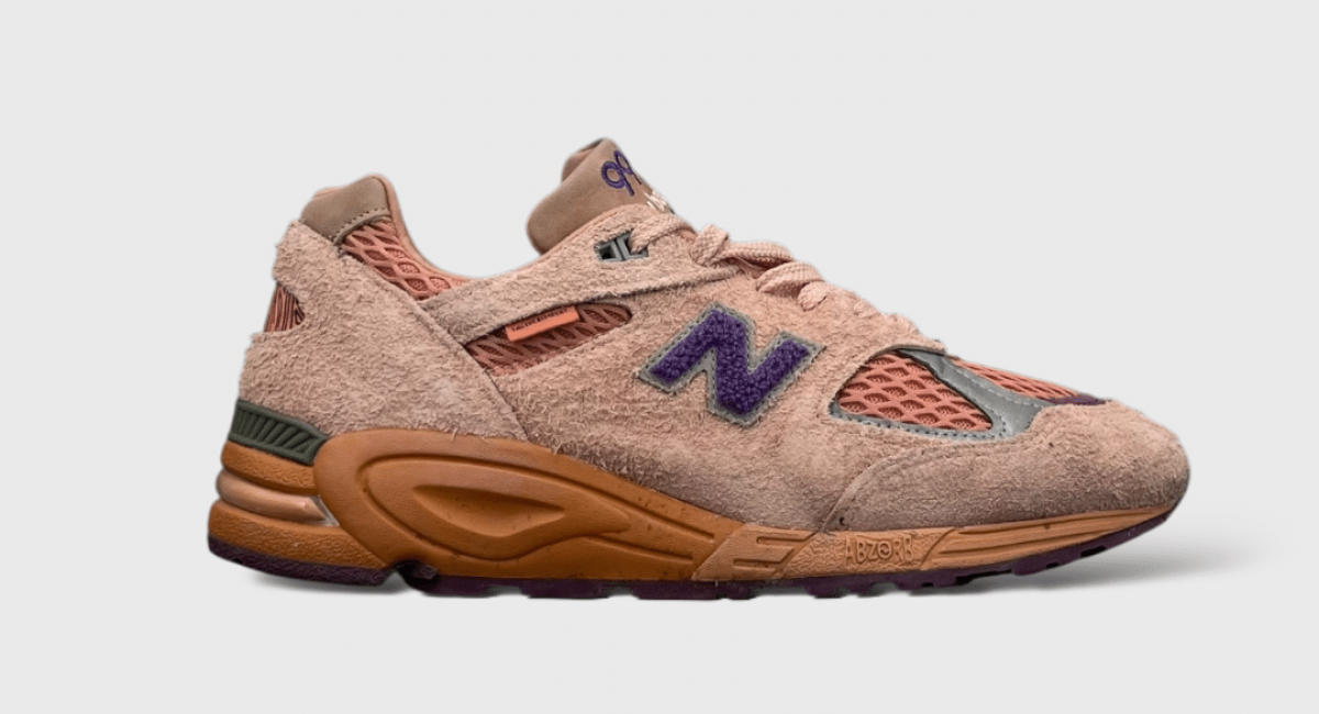 0000000899 New balance Salehe Bembury 990V2 « Sand Be The Time » Rose 44