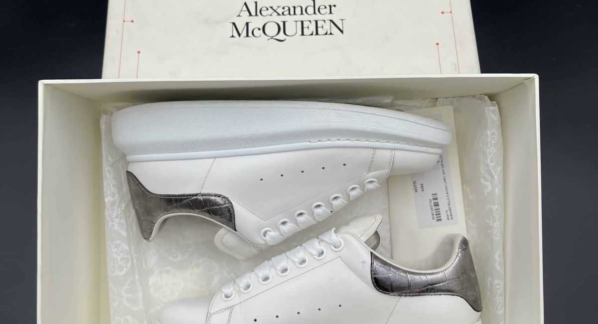 Alexander Mcqueen Oversize Blanche Argenté Croco 39