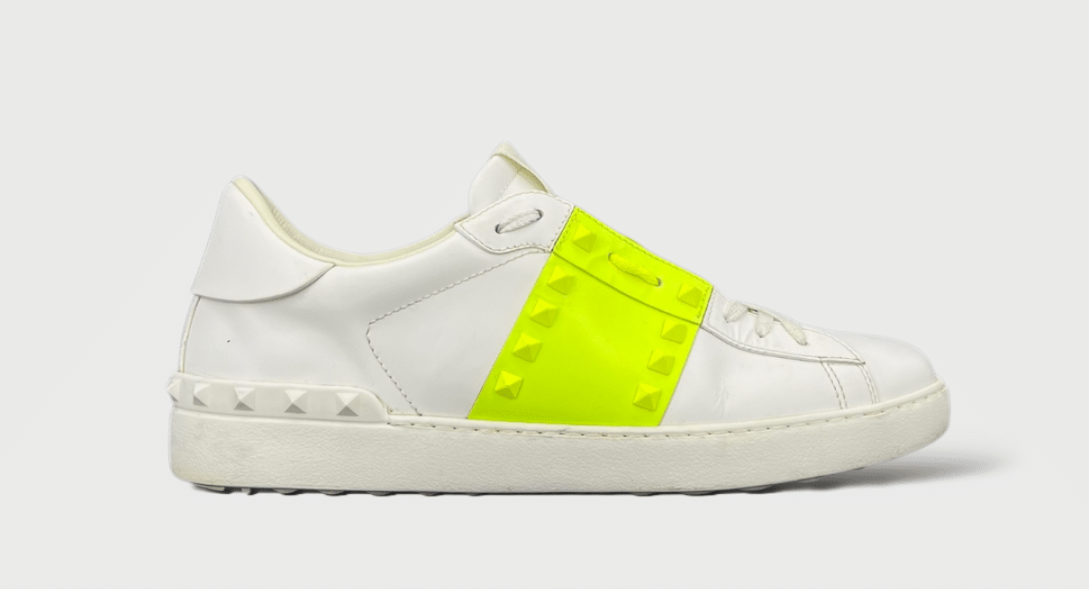 7672 Valentino Rockstud Blanc/Jaune Fluo 42