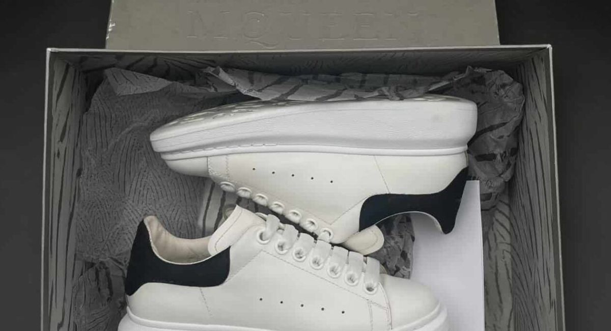 Alexander McQueen Oversize Noir/Blanc 36