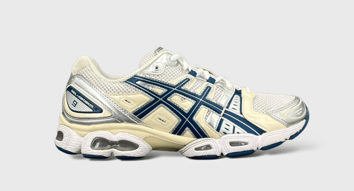 8822 Gel Nimbus Blanc/Bleu/Beige 40,5