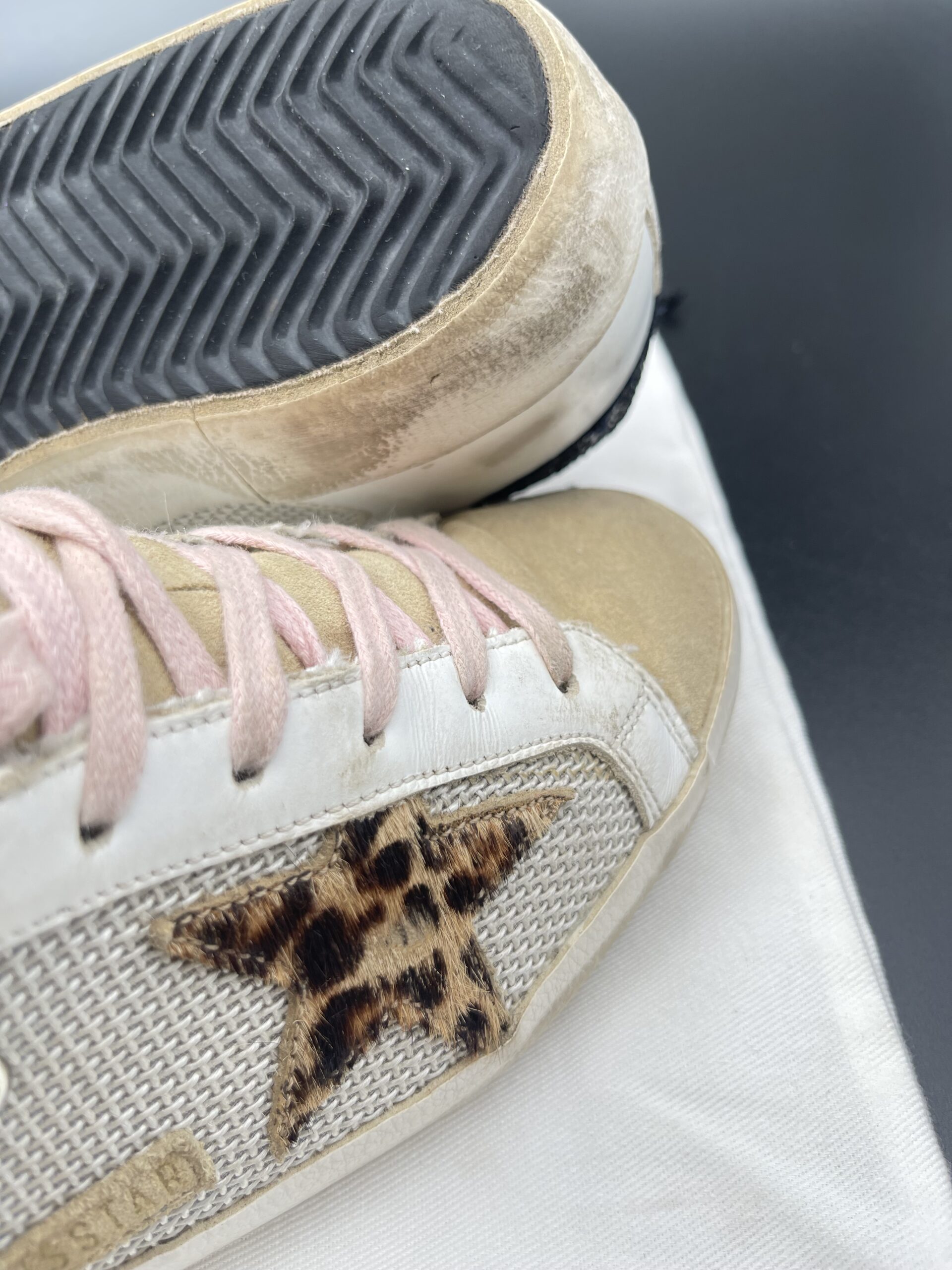 2990 Golden Goose 36 – 7