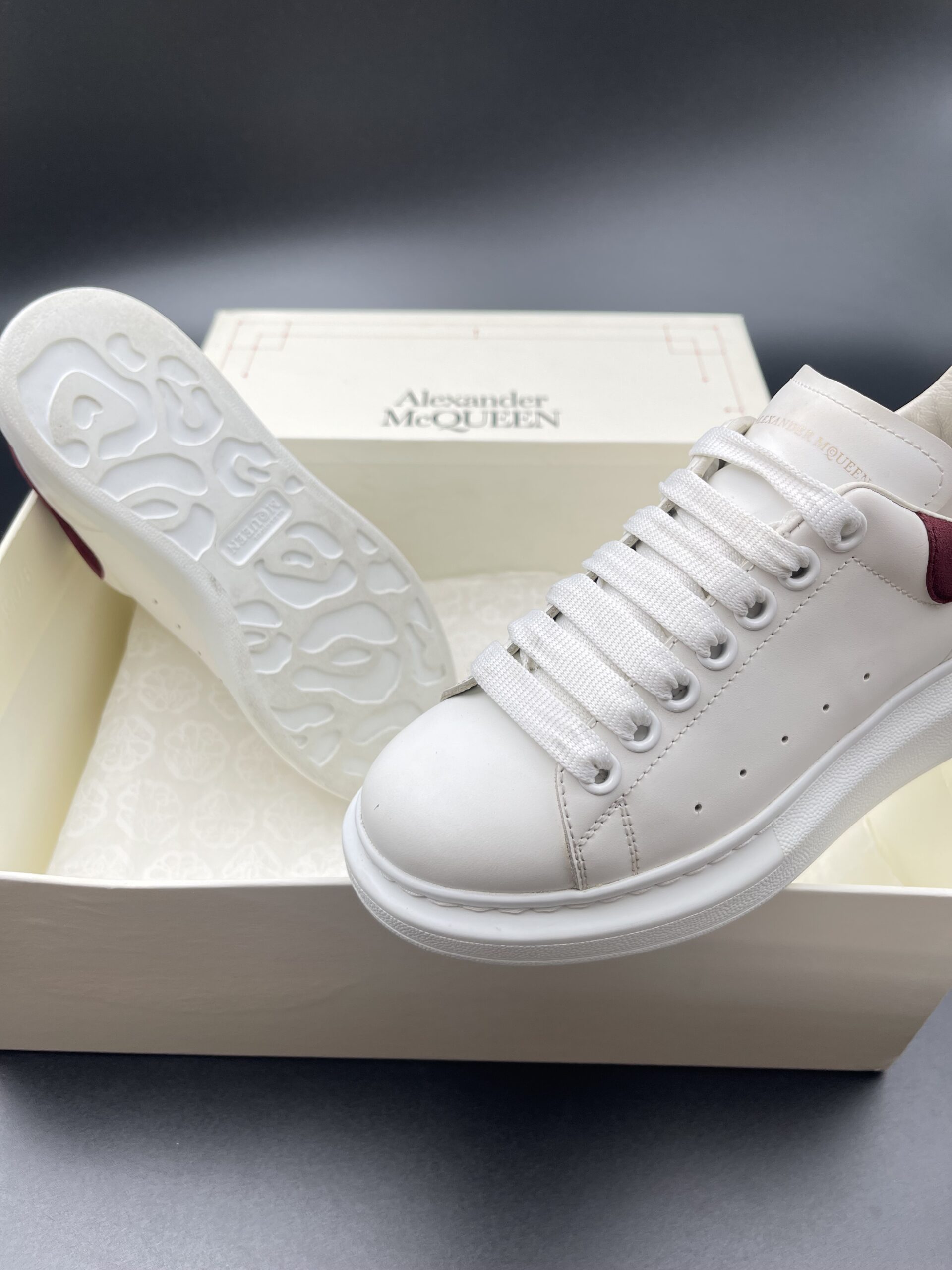 3061 Alexander Mcqueen 36 – 11