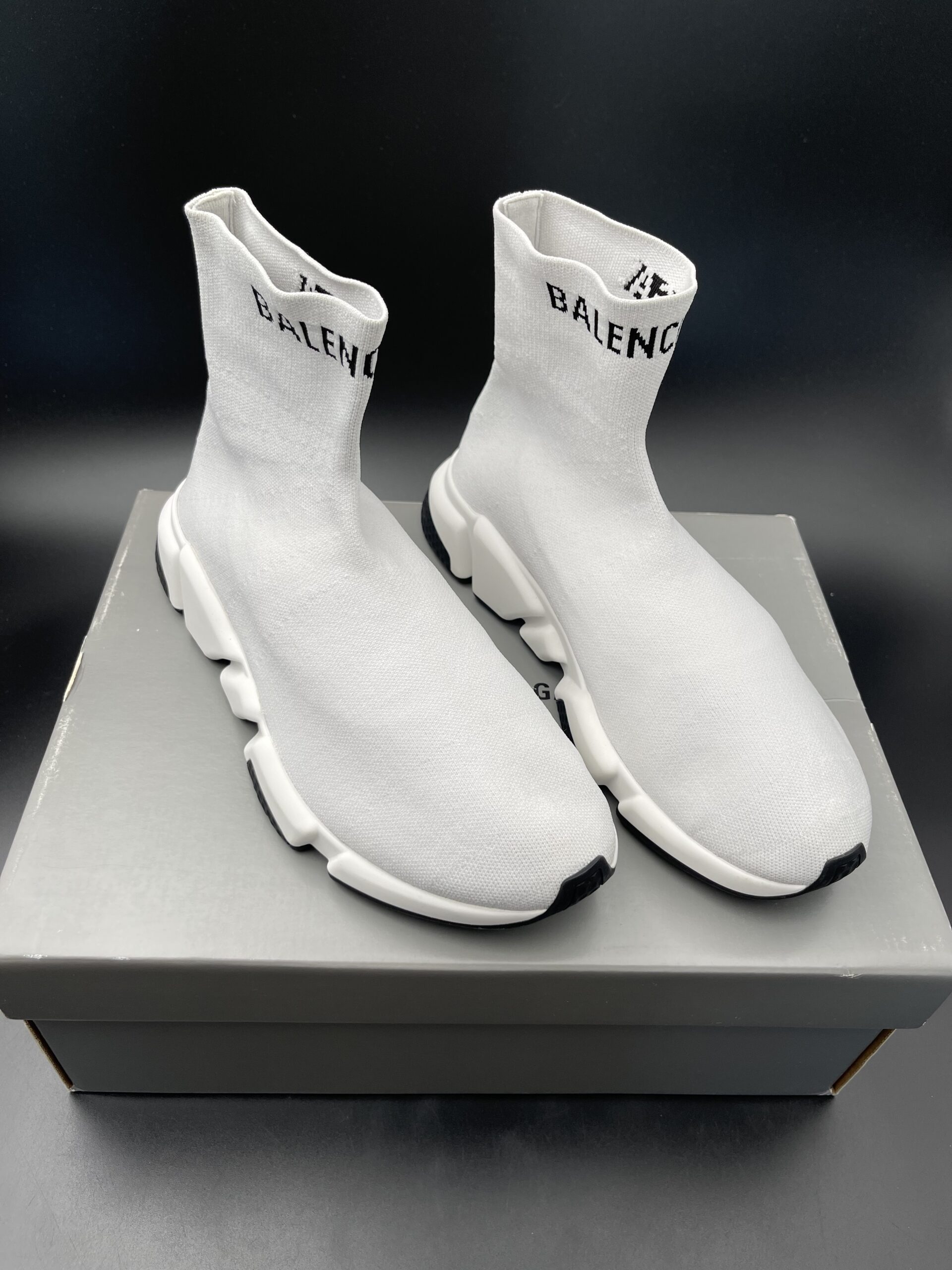 3146 Balenciaga 42 – 9