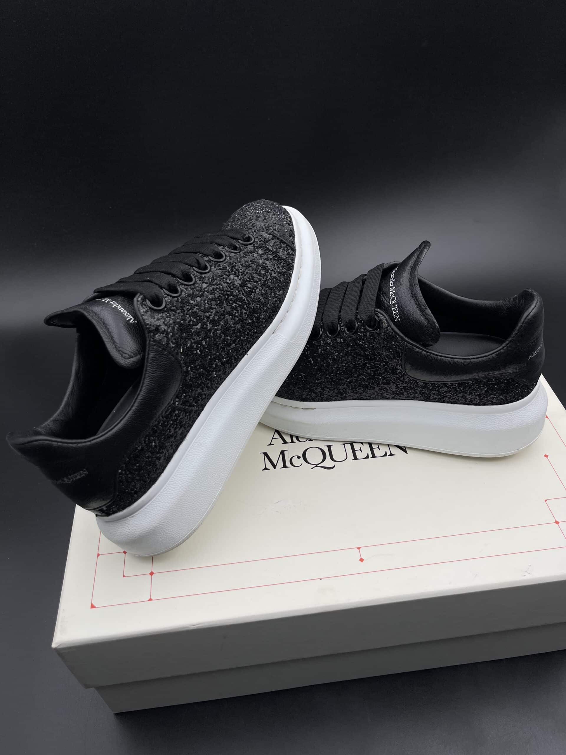 3674 Alexander Mcqueen 36 – 8