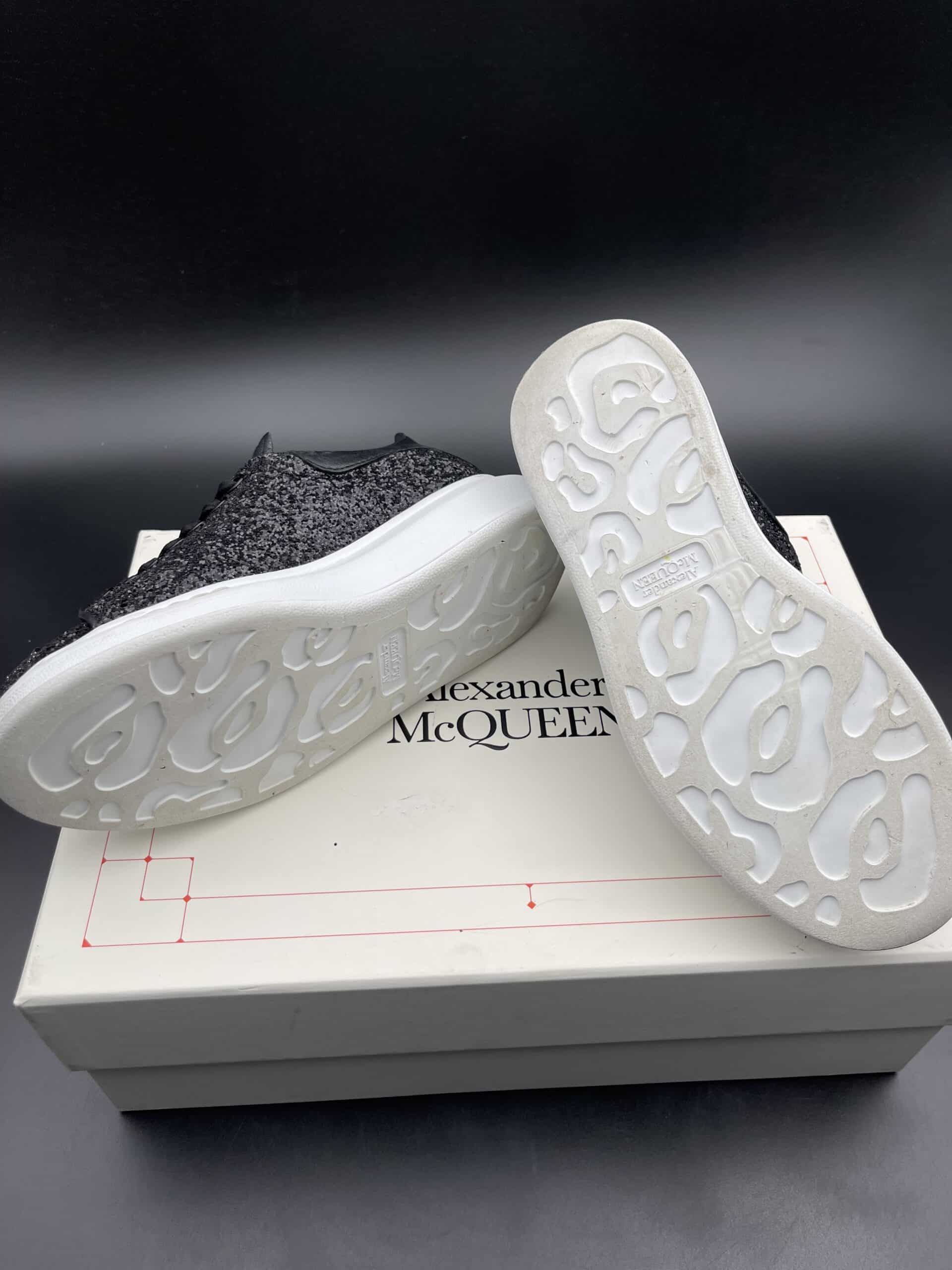 3674 Alexander Mcqueen 36 – 11