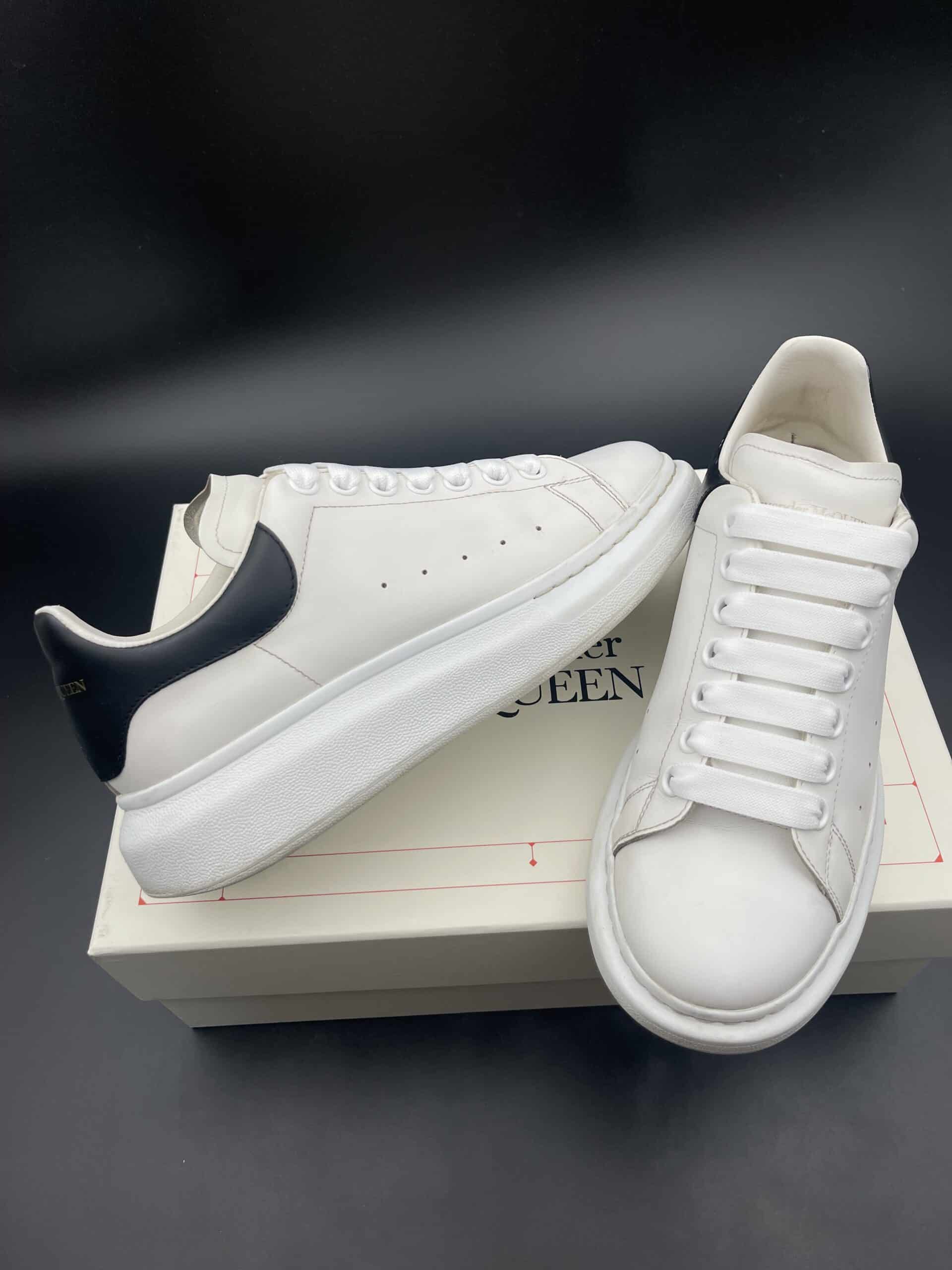 4208 Alexander Mcqueen 40 – 9