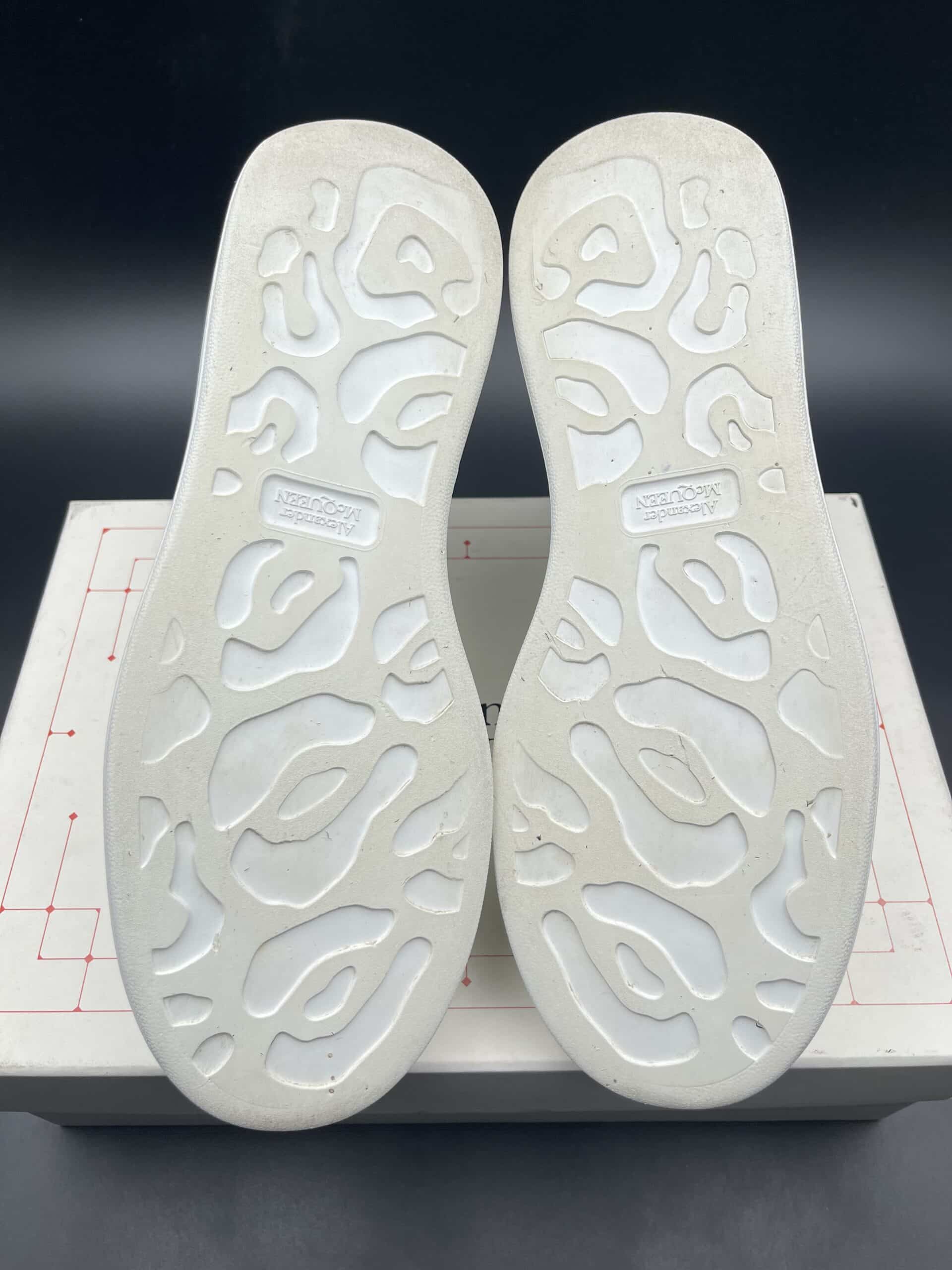 4510 Alexander Mcqueen 44 – 11