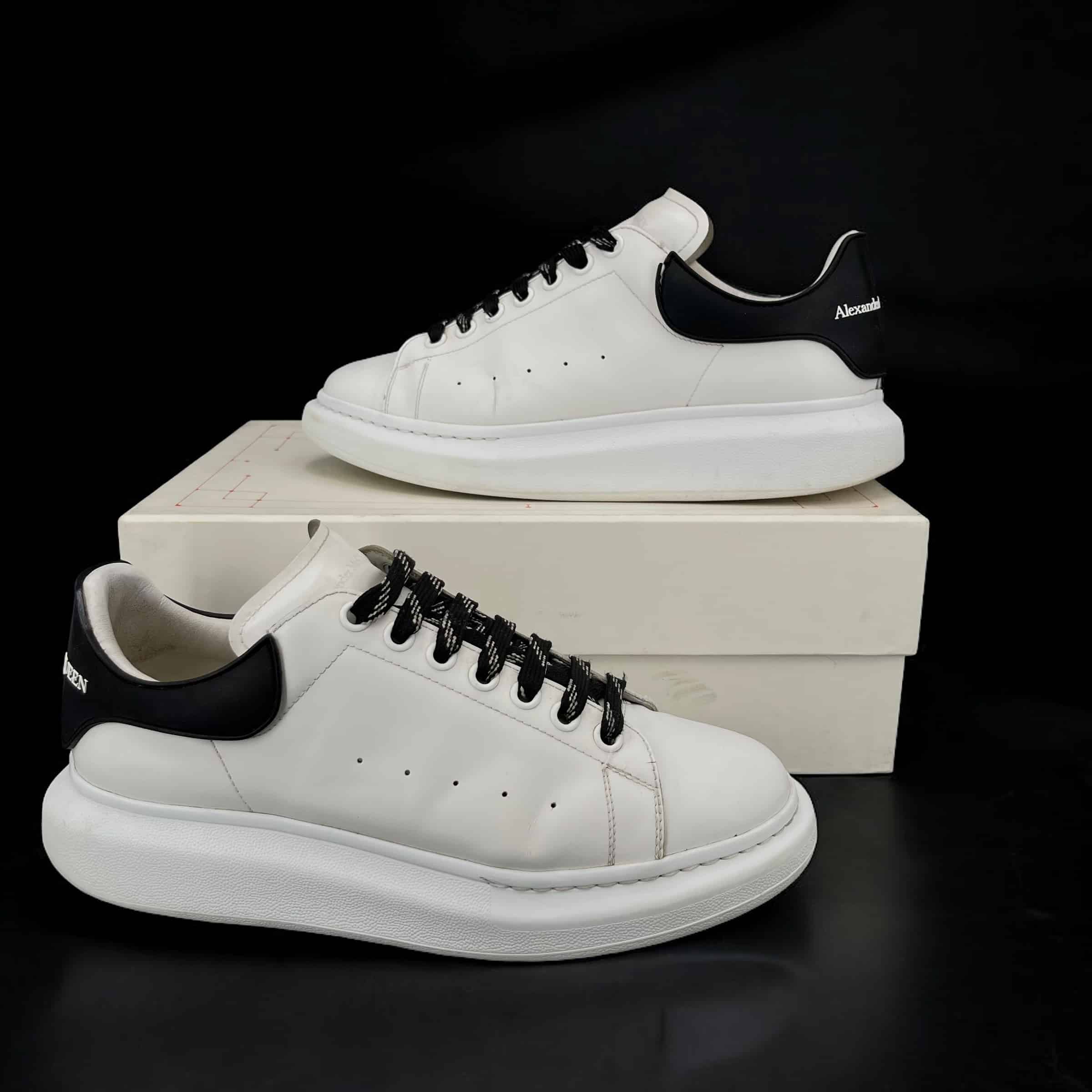 7688 Alexander McQueen Oversize Blanc/Plastique Noir 43,5 – 7