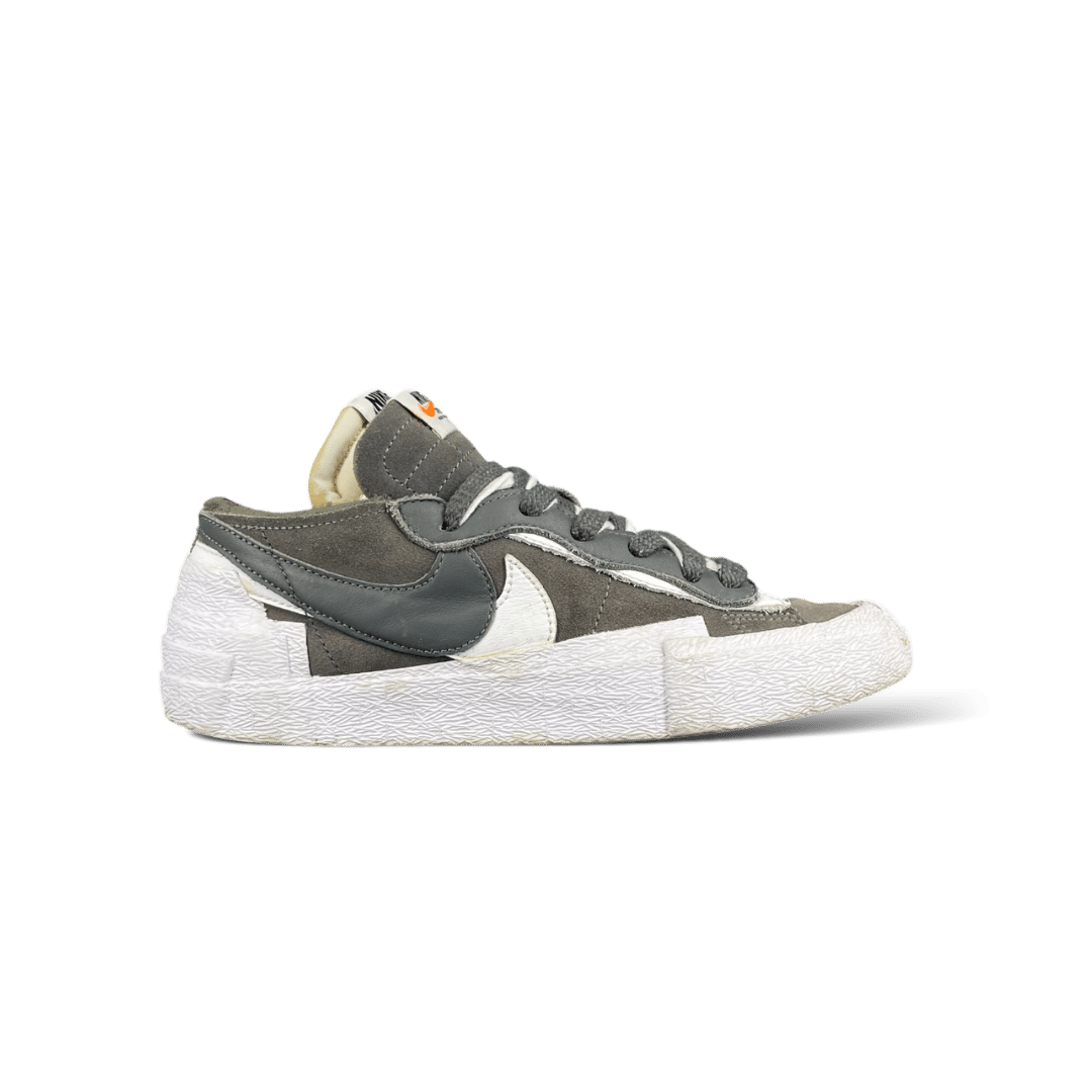 Nike Blazer sacai Gris / Blanc 37.5