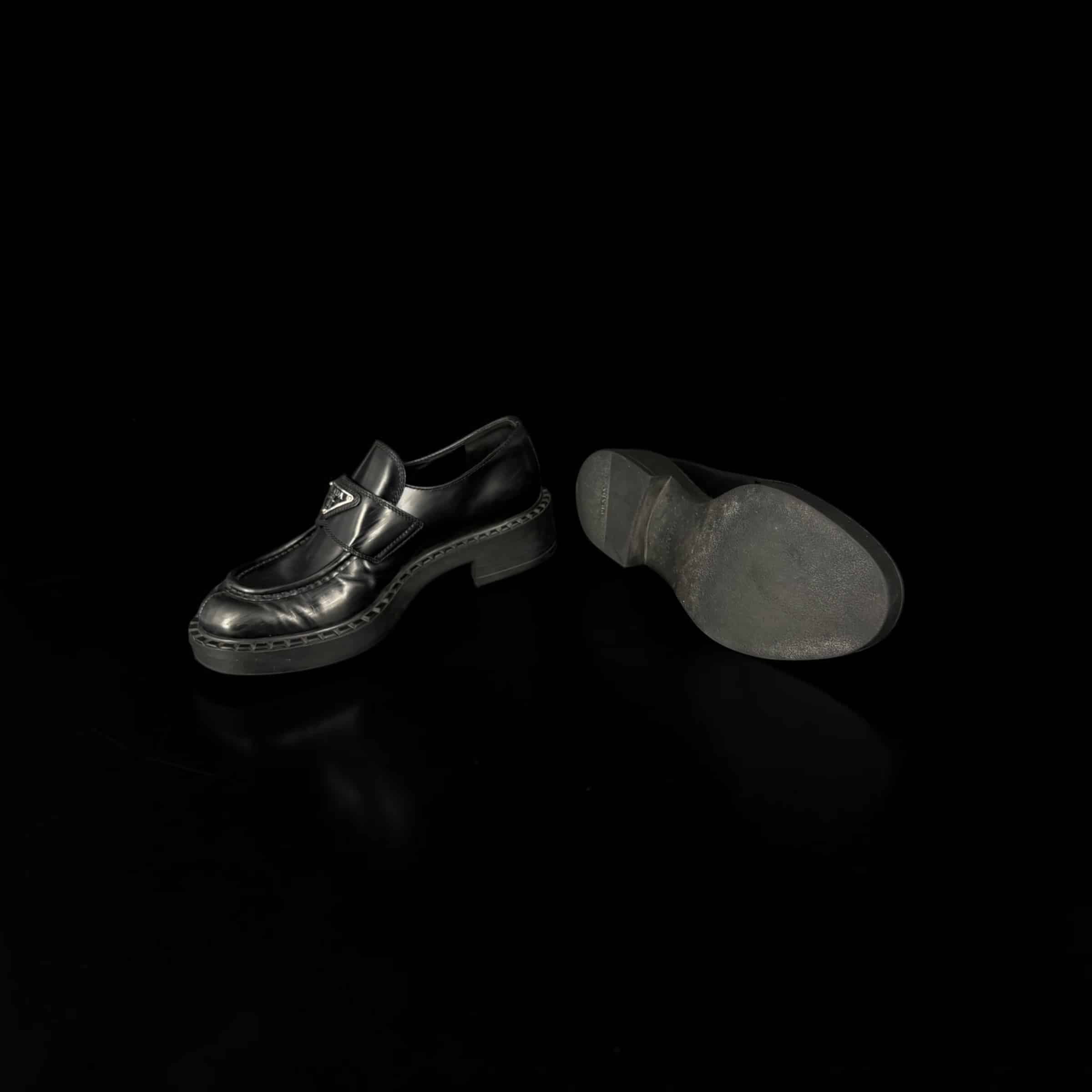 0000004085 Prada Mocassin en Cuir Noir 36.5 – 2