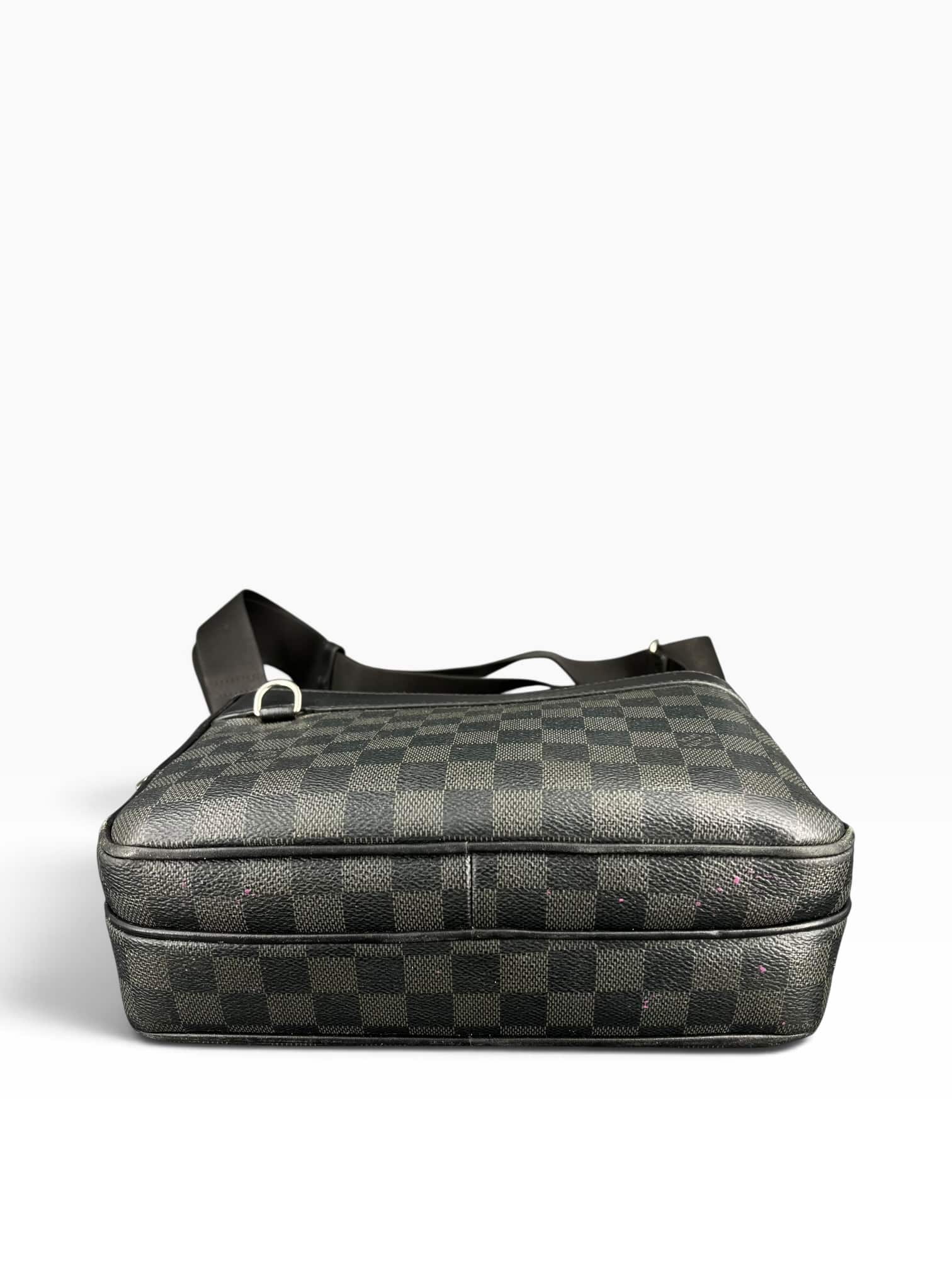 Louis Vuitton Messenger / Noir / Damier / Médium – 4