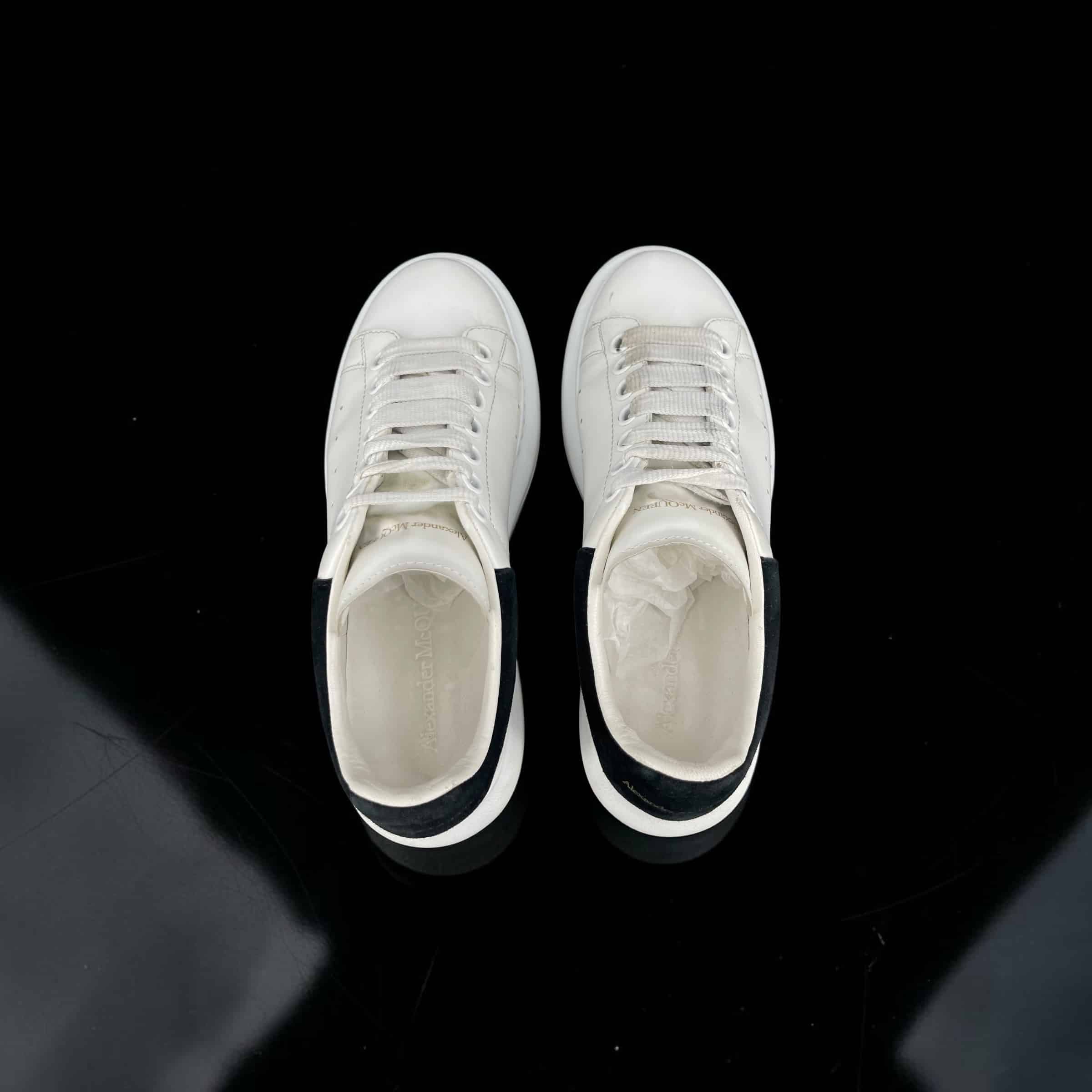 Alexander Mcqueen Oversize / Blanc / Noir / 37 – 4