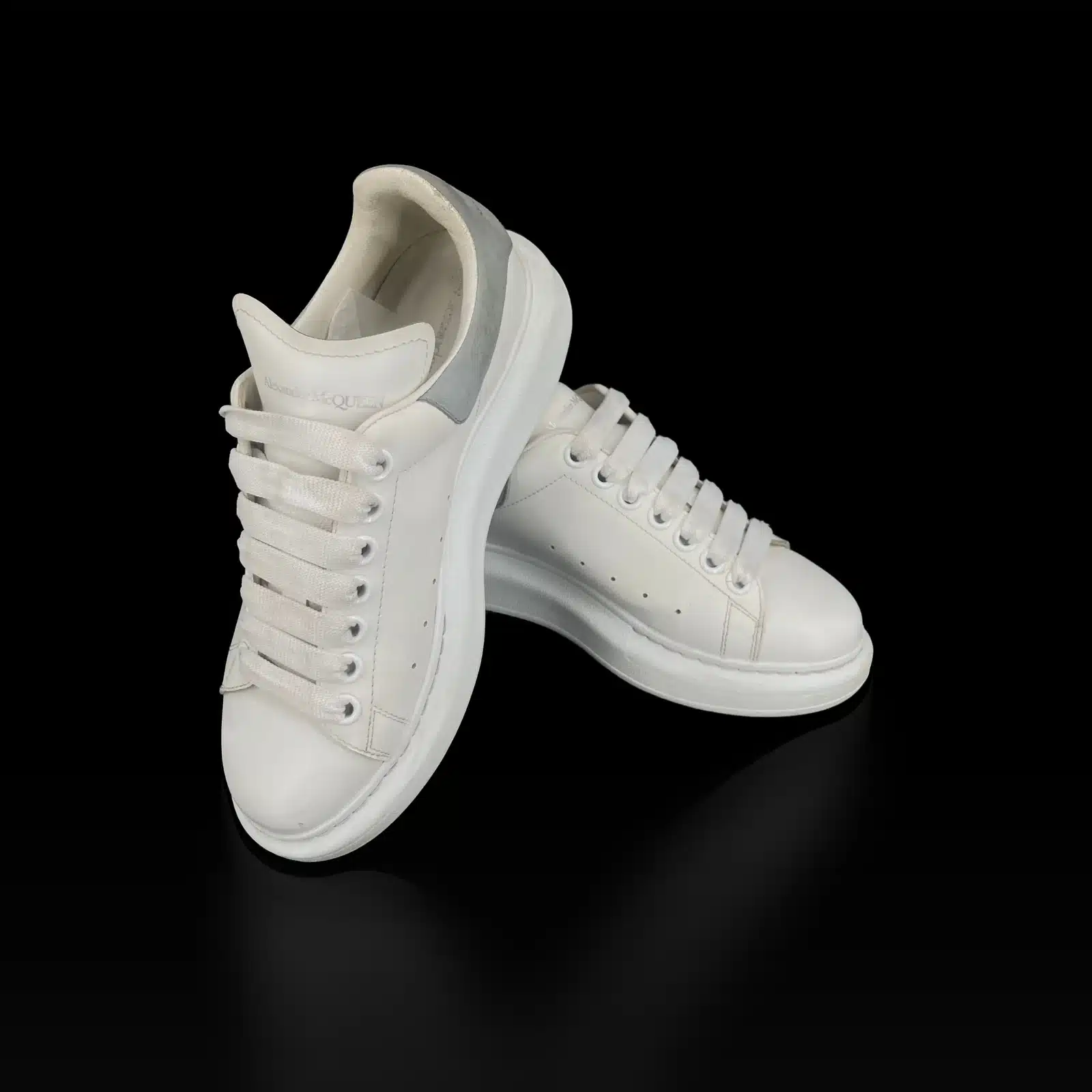 Alexander McQueen Oversize Sneakers White and Grey – Size 37 – 3