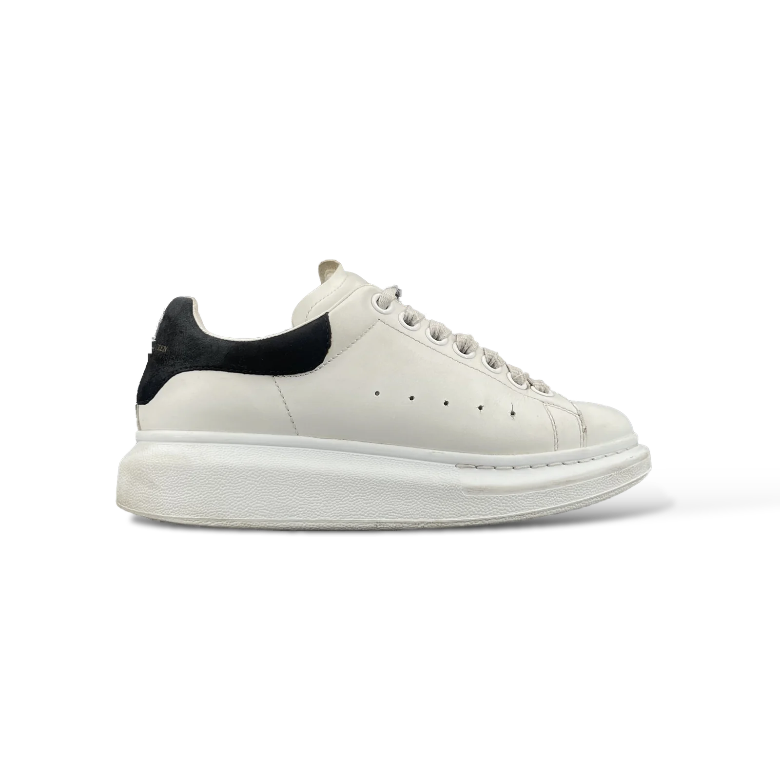 Baskets Alexander McQueen Oversize Blanc et Noir – Taille 36.5
