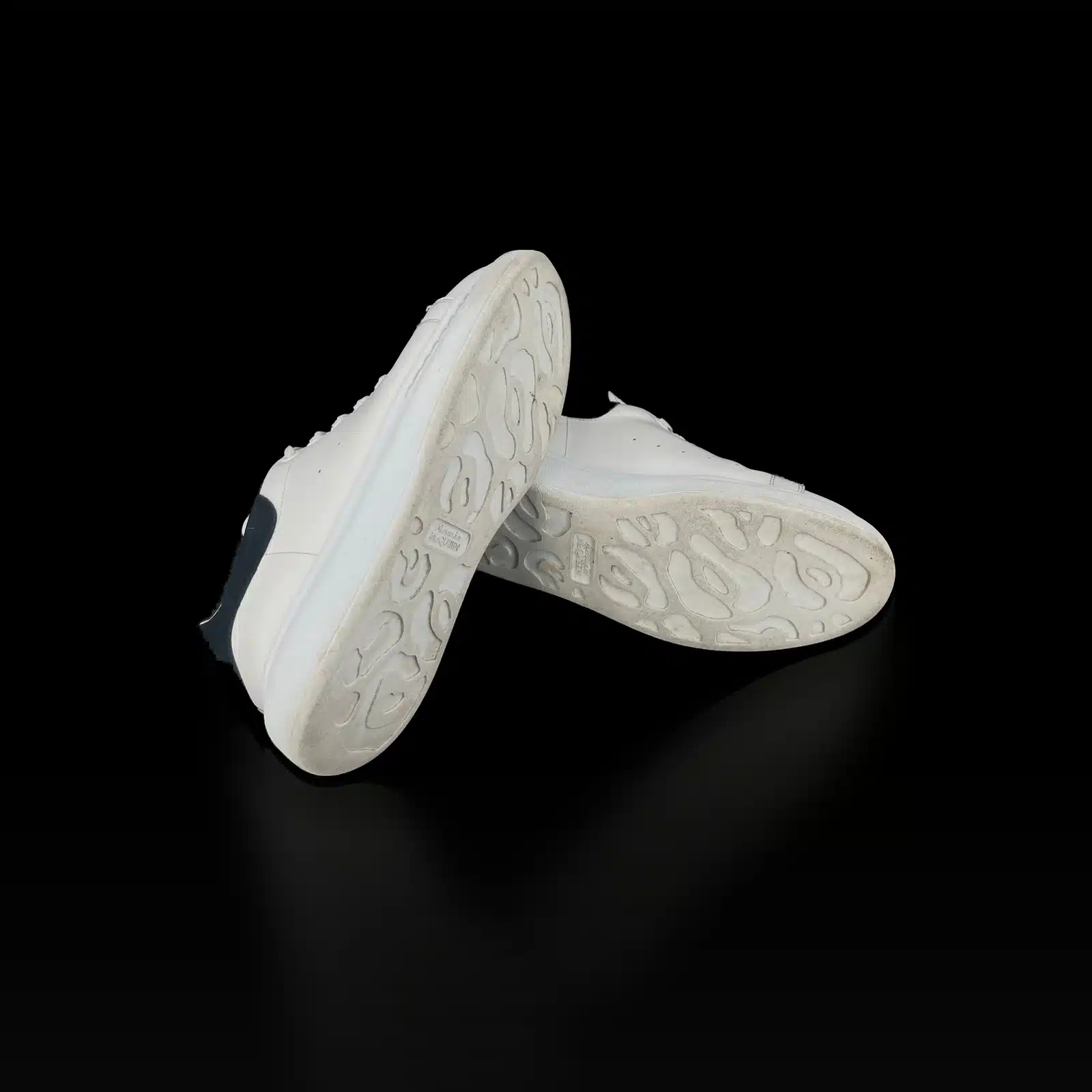 Semelles des baskets Alexander McQueen Oversize avec logo gravé