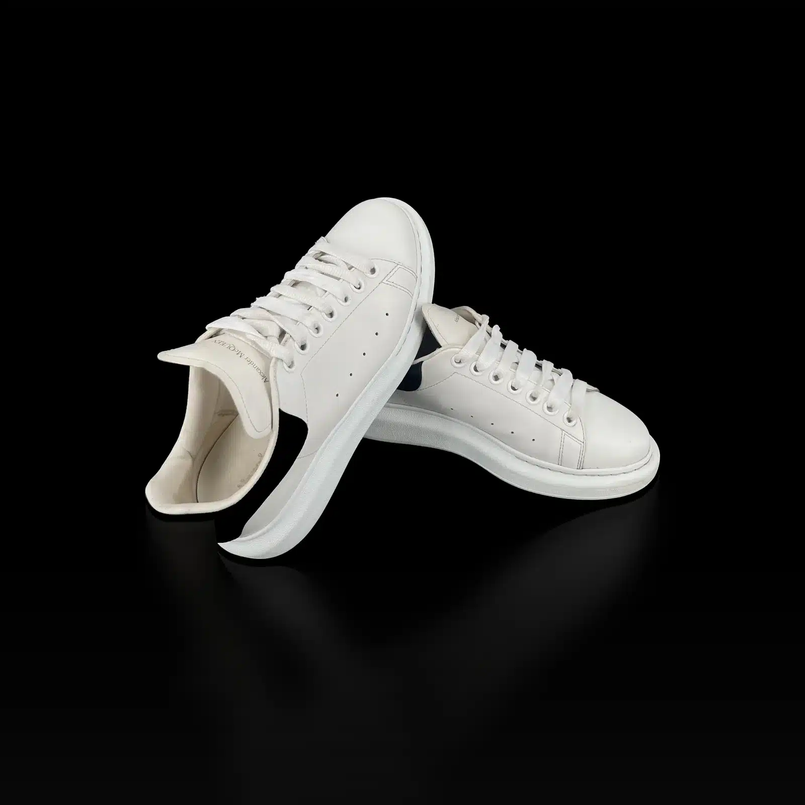 Sneakers Alexander McQueen Oversize Bianco e Nero – Taglia 39.5 – 2
