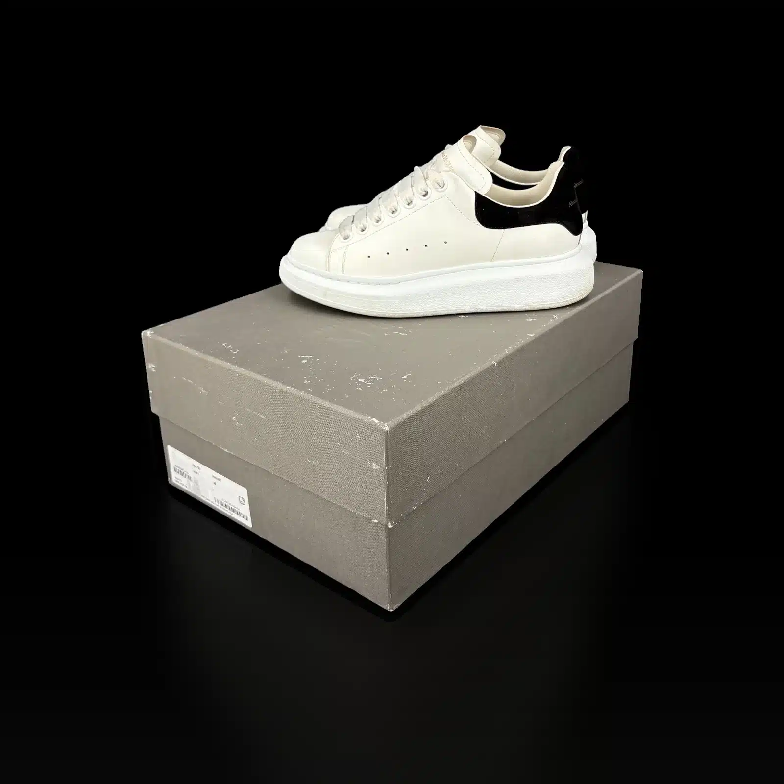 Baskets Alexander McQueen Oversize Blanc et Noir – Taille 36