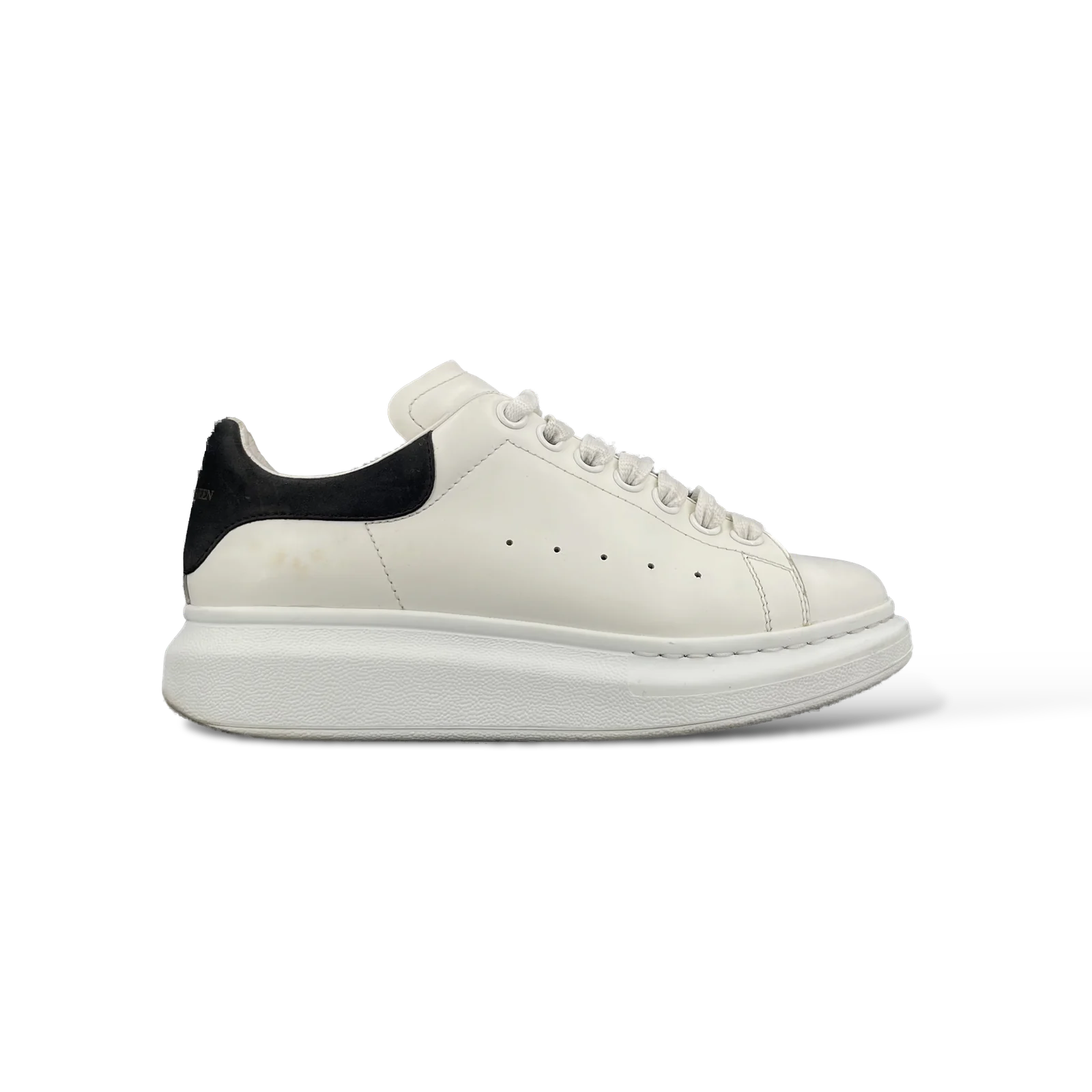 Baskets Alexander McQueen Oversize Blanc et Noir – Taille 37
