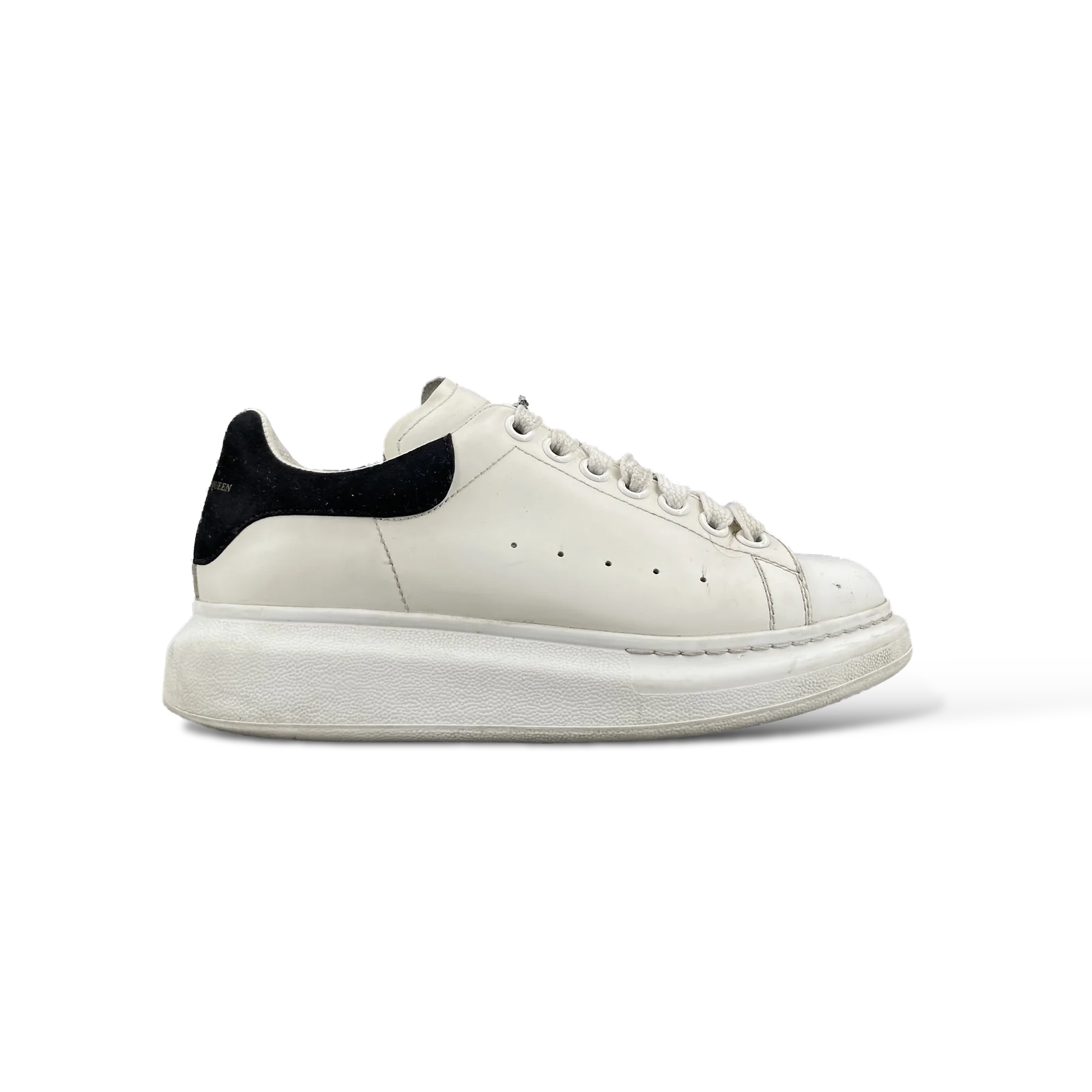 Baskets Alexander McQueen Oversize Blanc et Noir – Taille 37