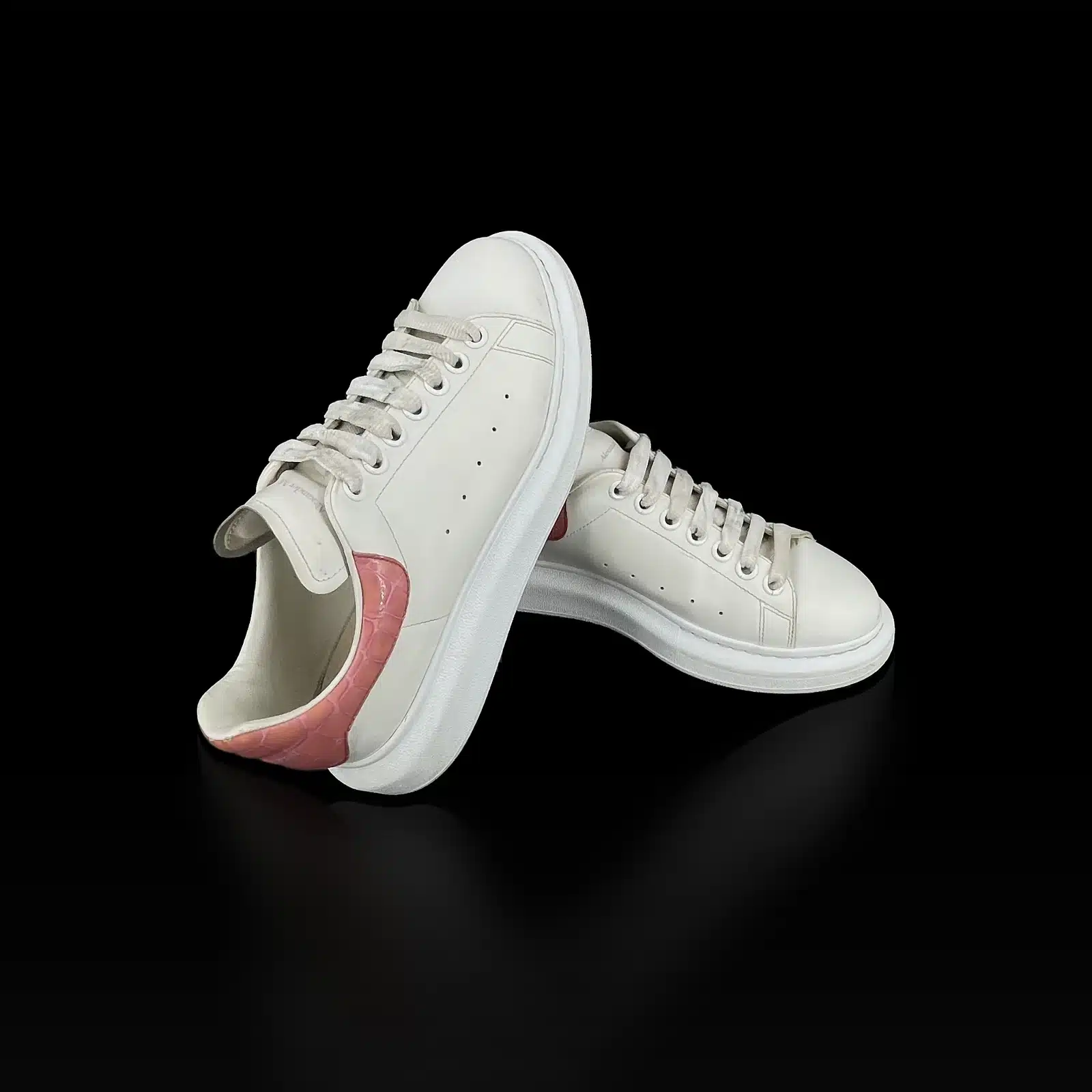 Alexander McQueen Oversized Sneakers White and Pink – Size 40 – 2