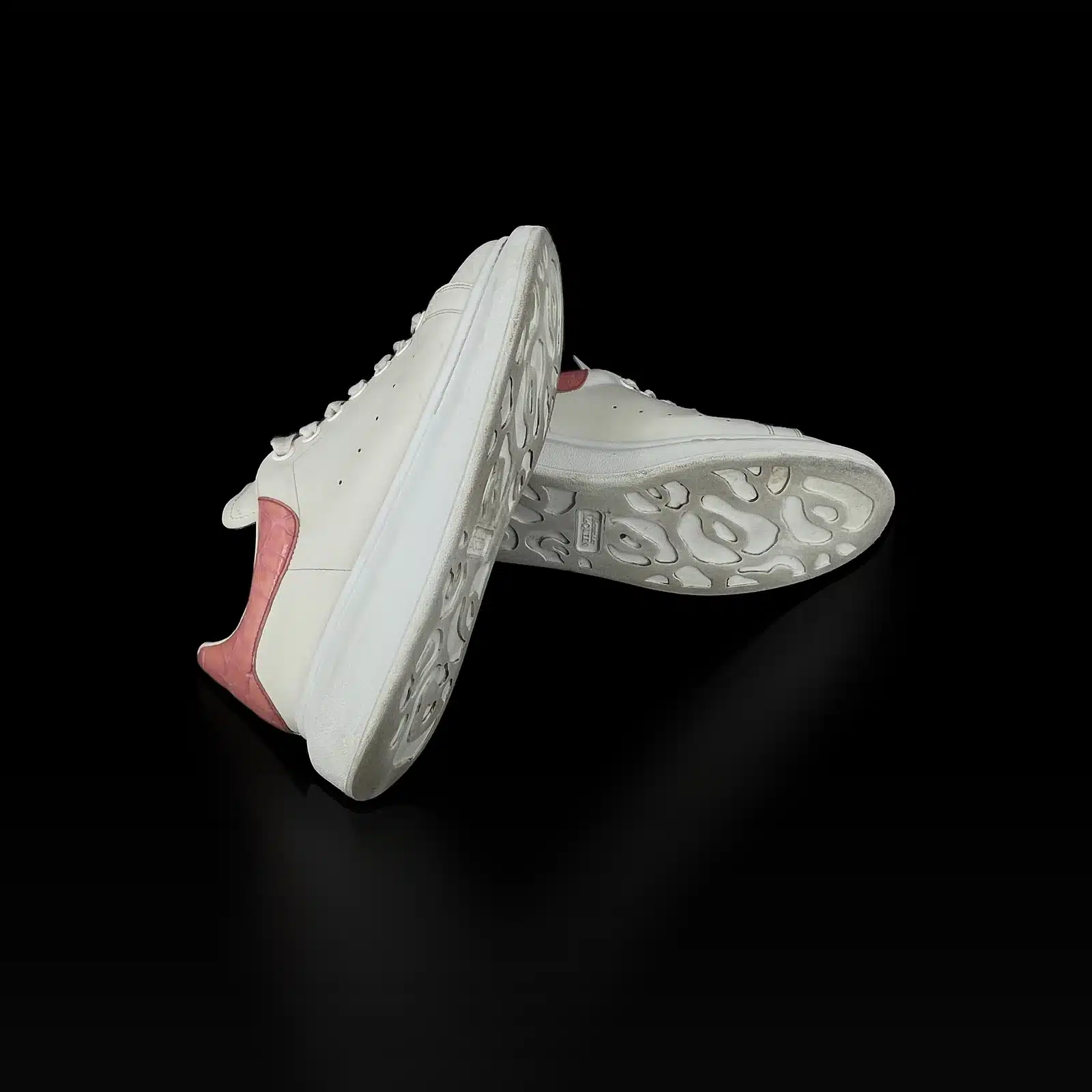 Alexander McQueen Oversized Sneakers White and Pink – Size 40 – 5