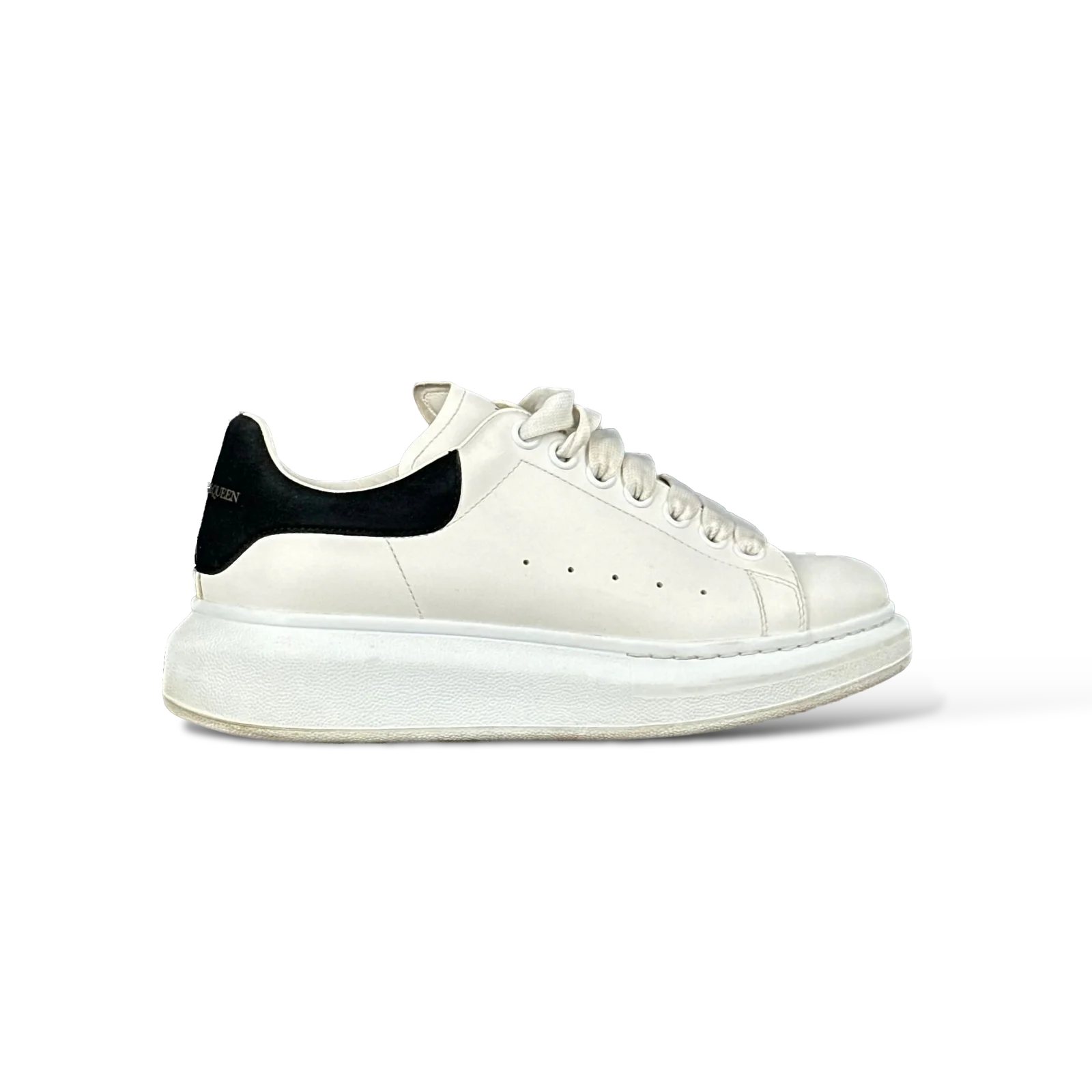 Baskets Alexander McQueen Oversized Blanc et Noir – Taille 37