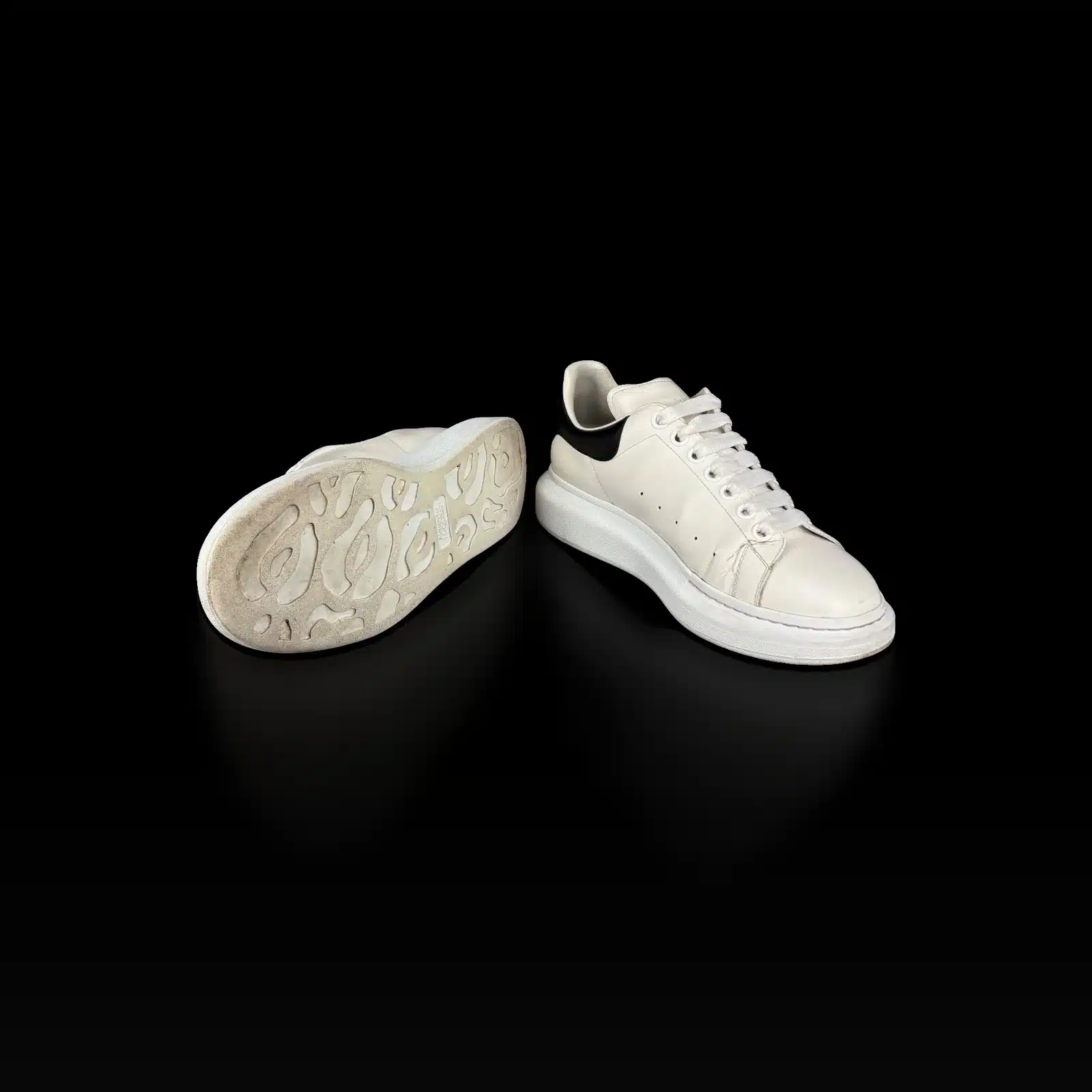 Basket Alexander McQueen Oversized et sa semelle extérieure en caoutchouc avec logo