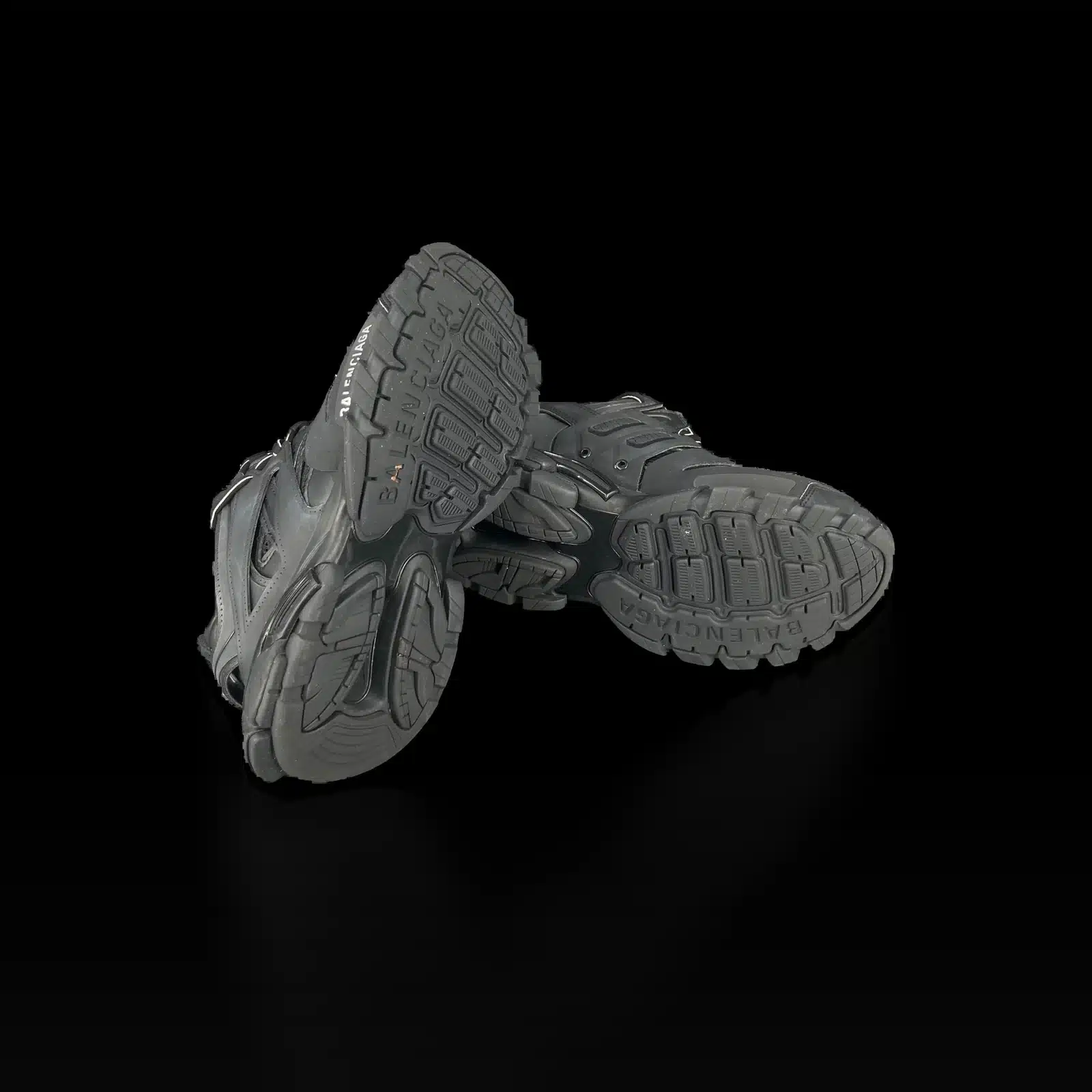 Semelles crantées des baskets Balenciaga Track noires avec logo