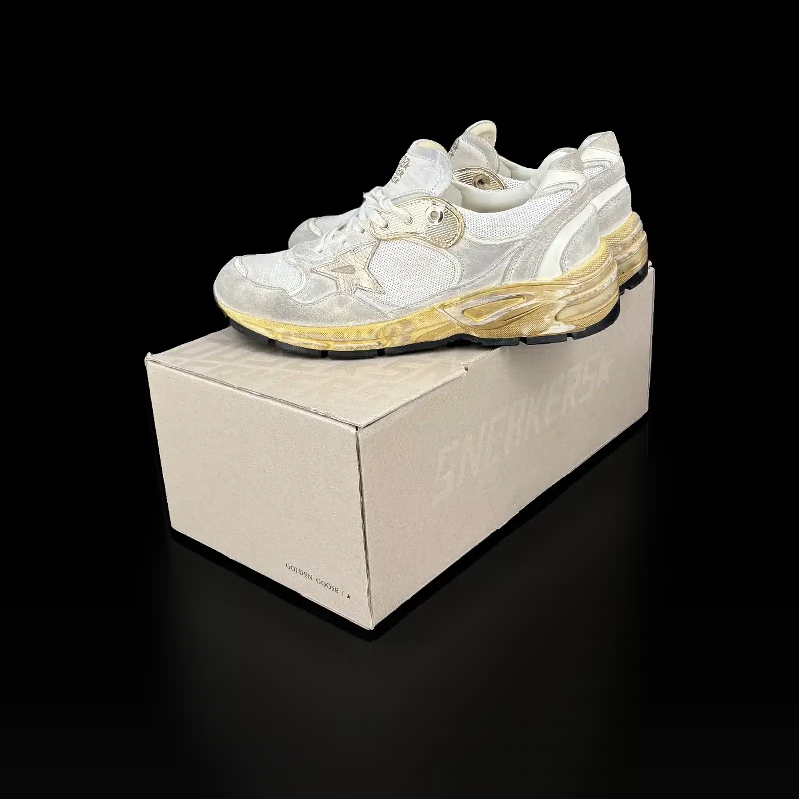 Baskets Golden Goose Dad-Star Blanc et Or – Taille 39