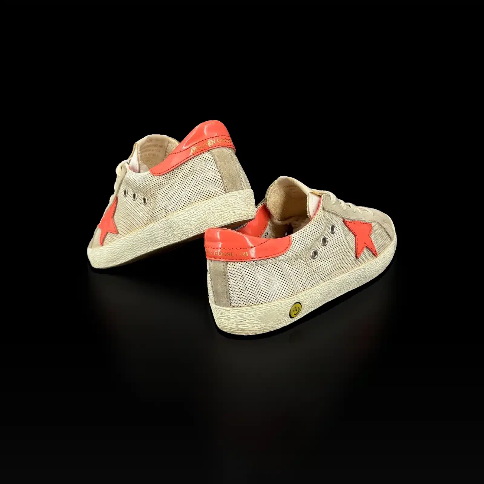 Paire de baskets Golden Goose Super Star avec étoiles vernies corail