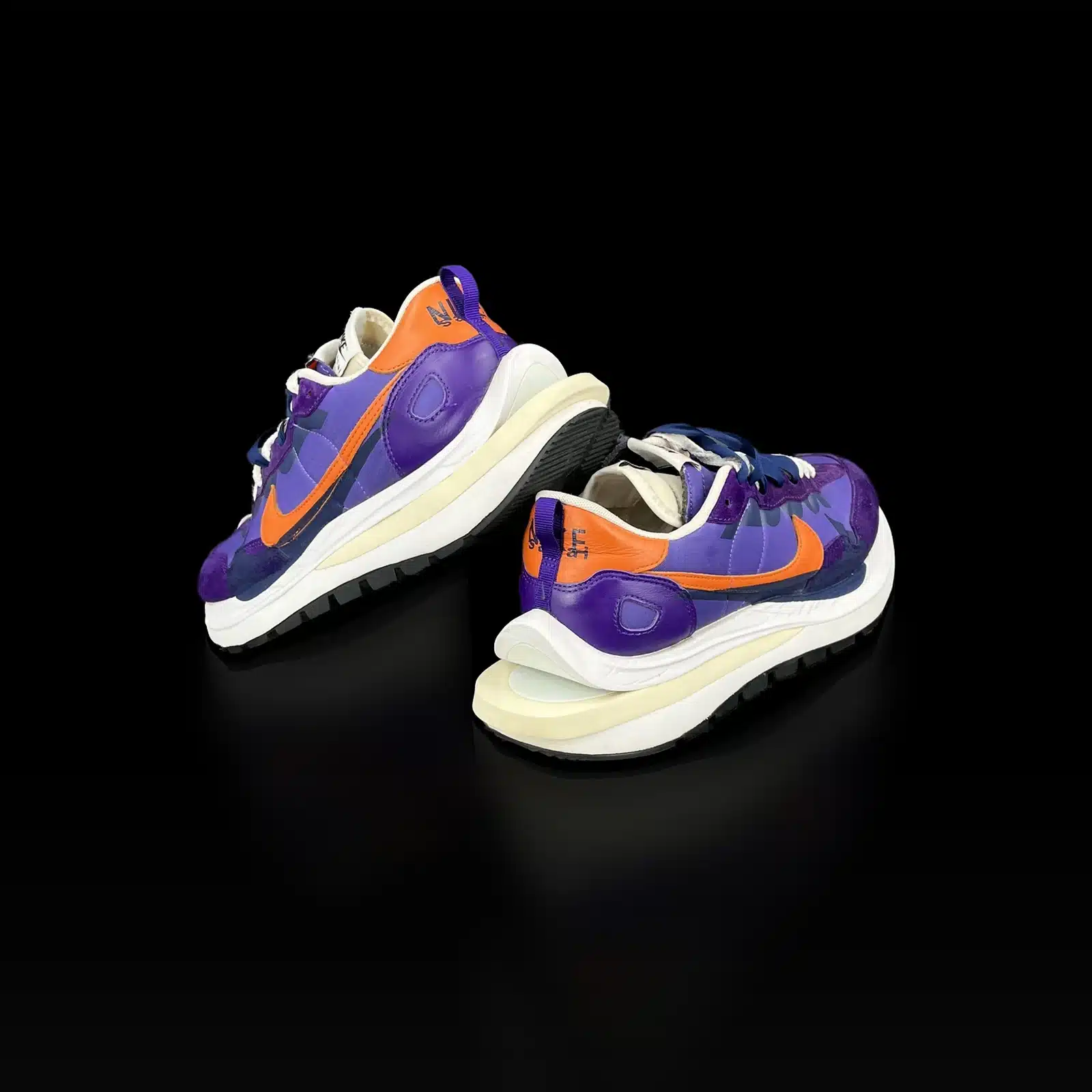 Talons et double semelle des baskets Nike x Sacai VaporWaffle Dark Iris
