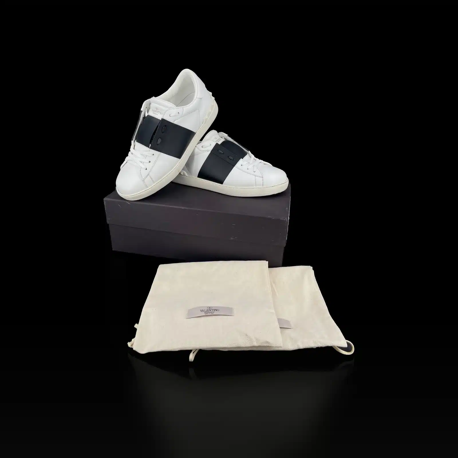 Baskets Valentino Garavani Open Blanc et Noir – Taille 39.5