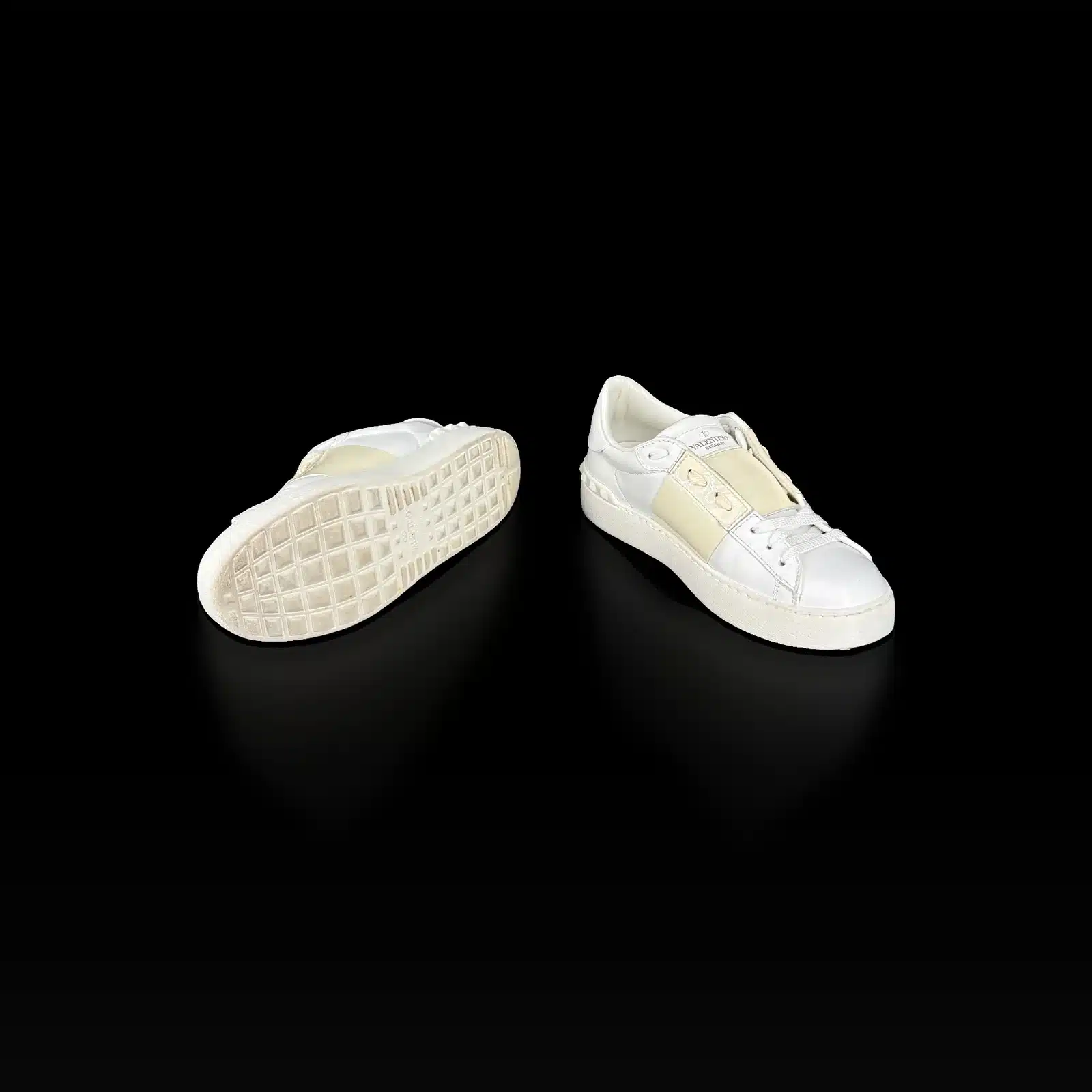 Baskets Valentino Open blanc et ivoire avec semelle à motif clous
