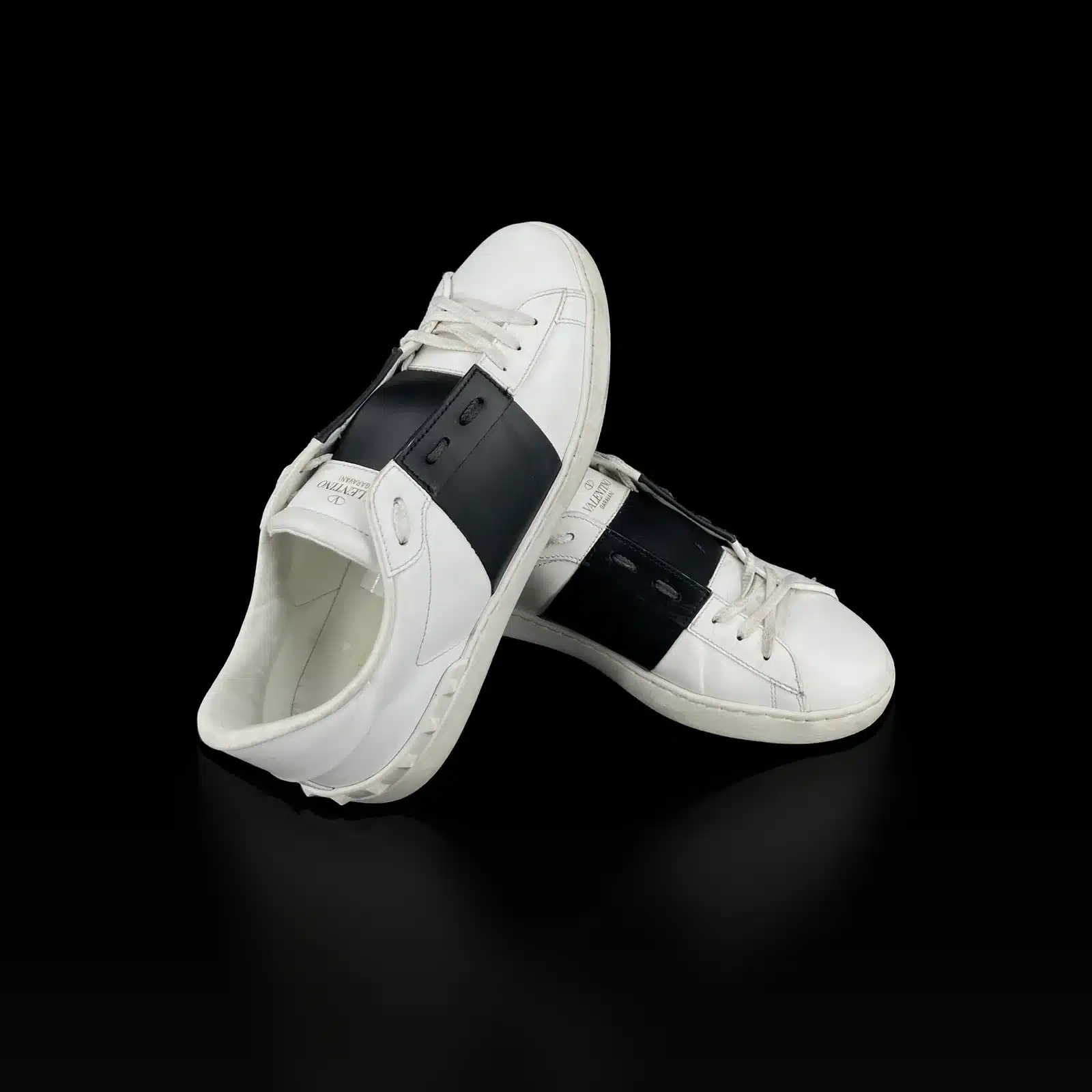 Zapatillas Valentino Garavani Open Blanco y Negro – Talla 41.5 – 2