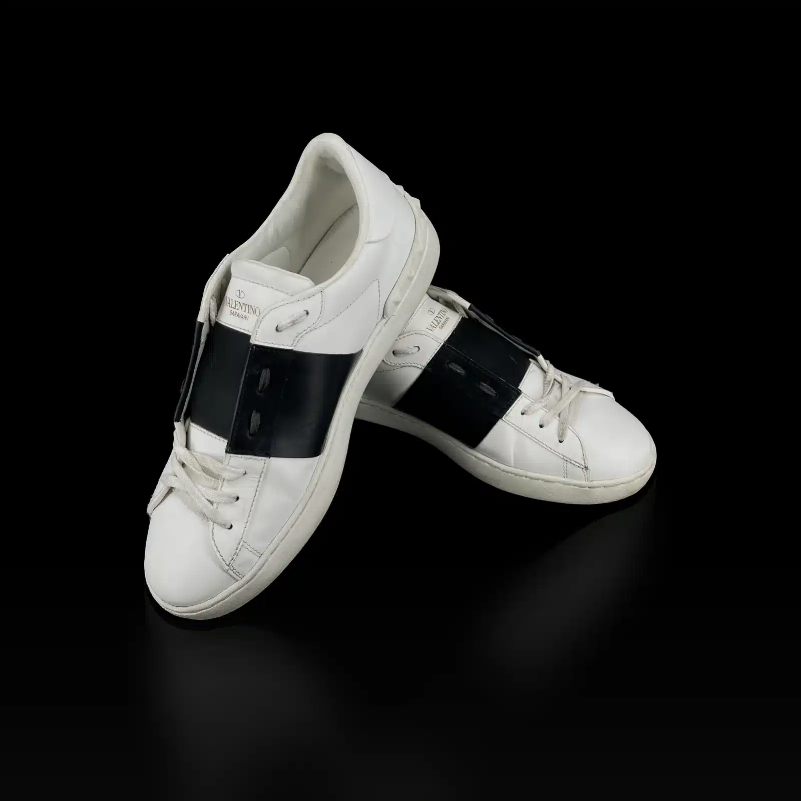 Zapatillas Valentino Garavani Open Blanco y Negro – Talla 41.5 – 3