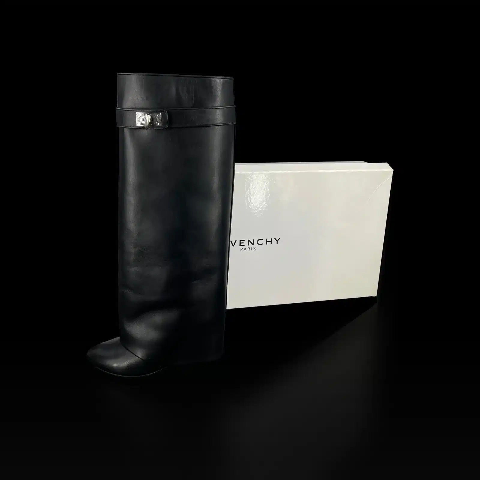Bottes Givenchy Shark Lock Cuir Noir – Taille 37