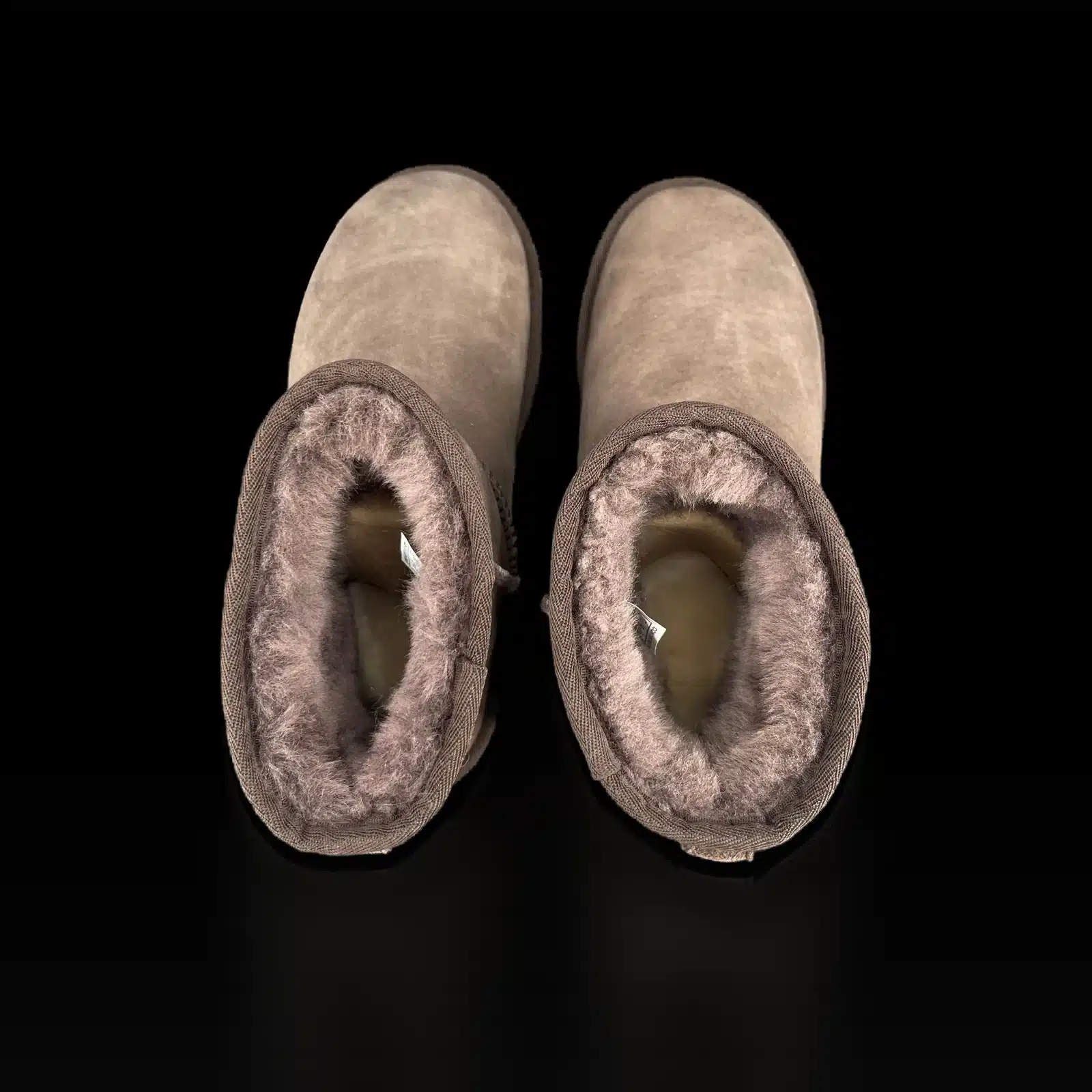 Bottines UGG Classic Mini vues de dessus, intérieur fourré en laine de mouton
