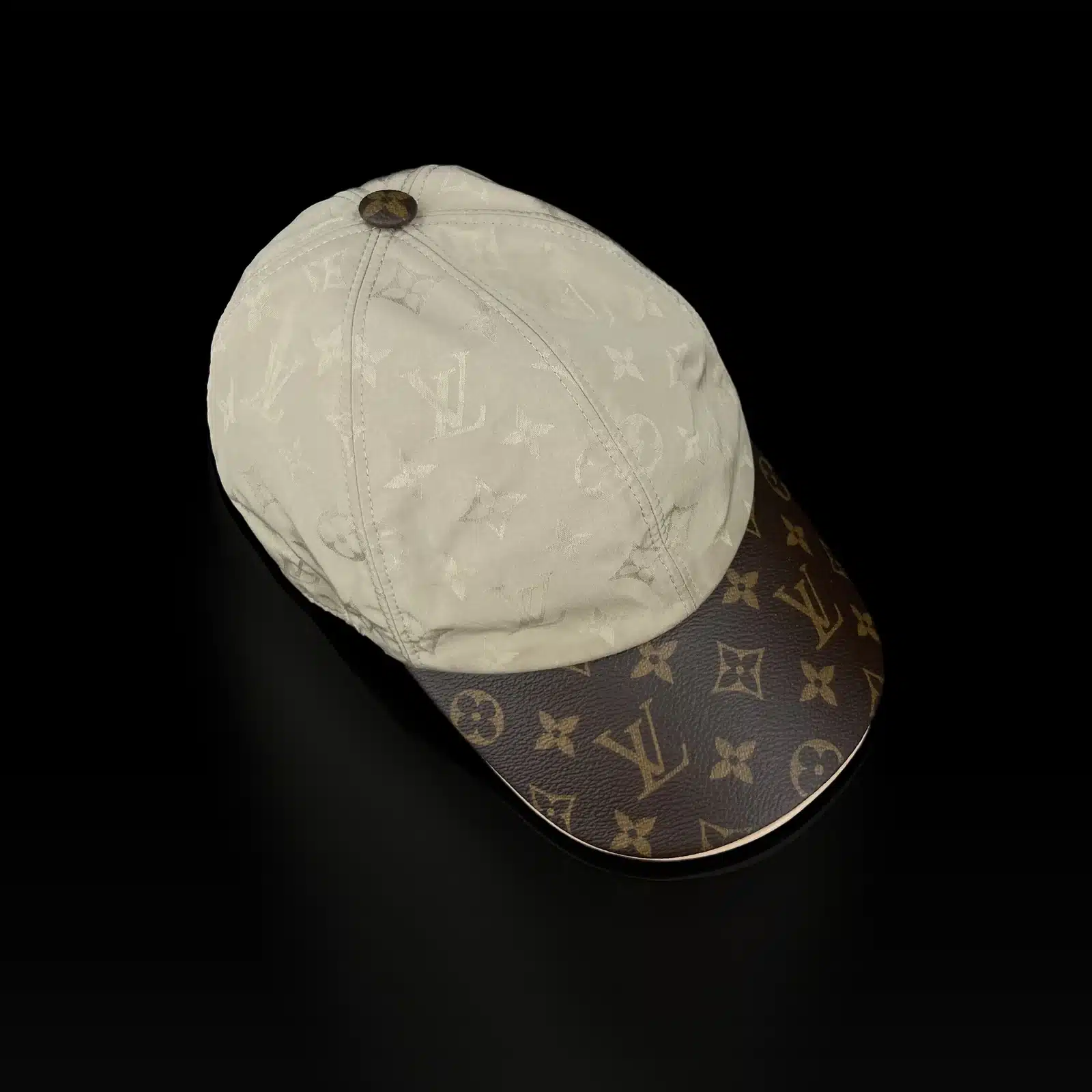 Casquette Louis Vuitton Get Ready vue de dessus avec bouton en toile Monogram
