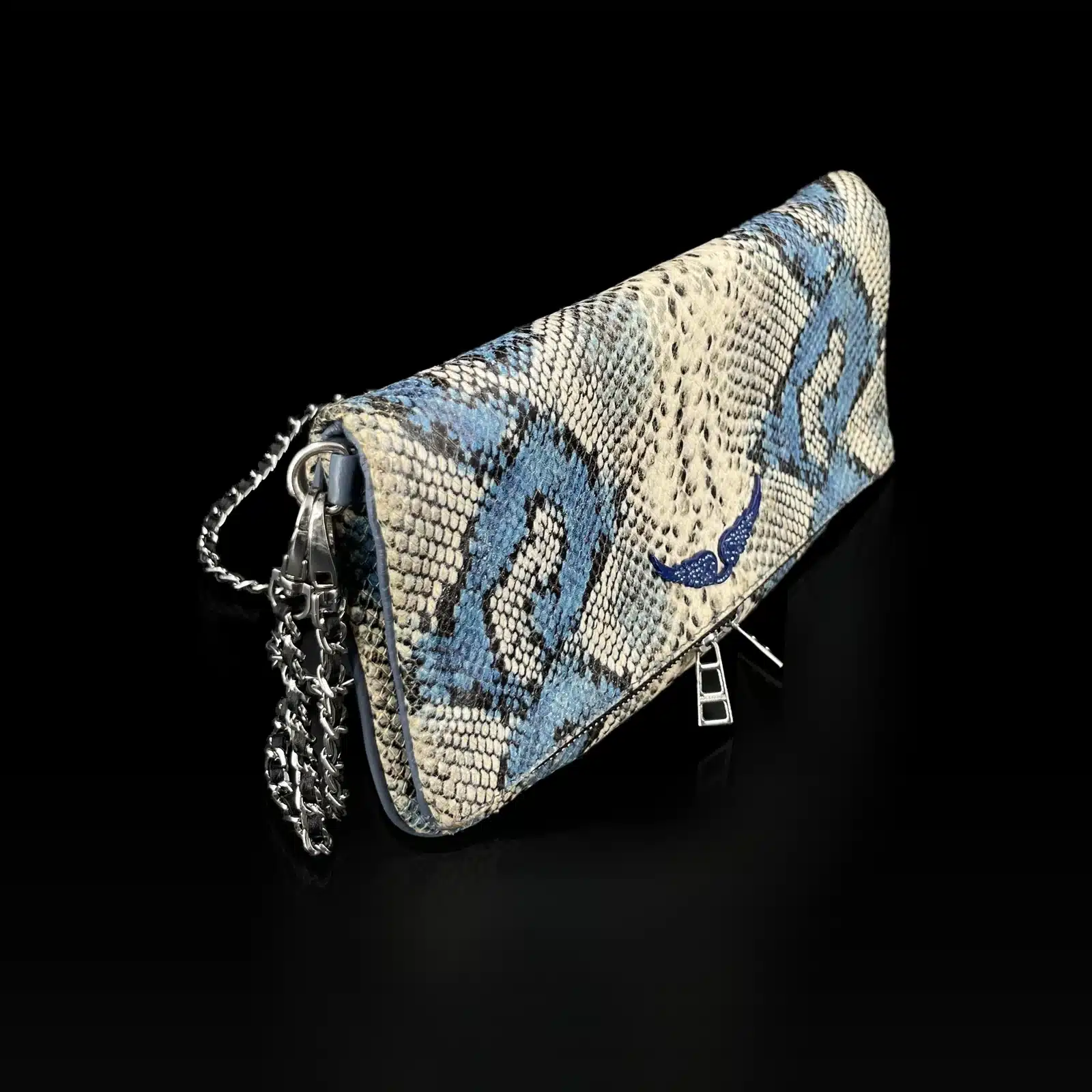 Pochette Zadig et Voltaire Rock vue de côté, chaîne argentée et tirettes