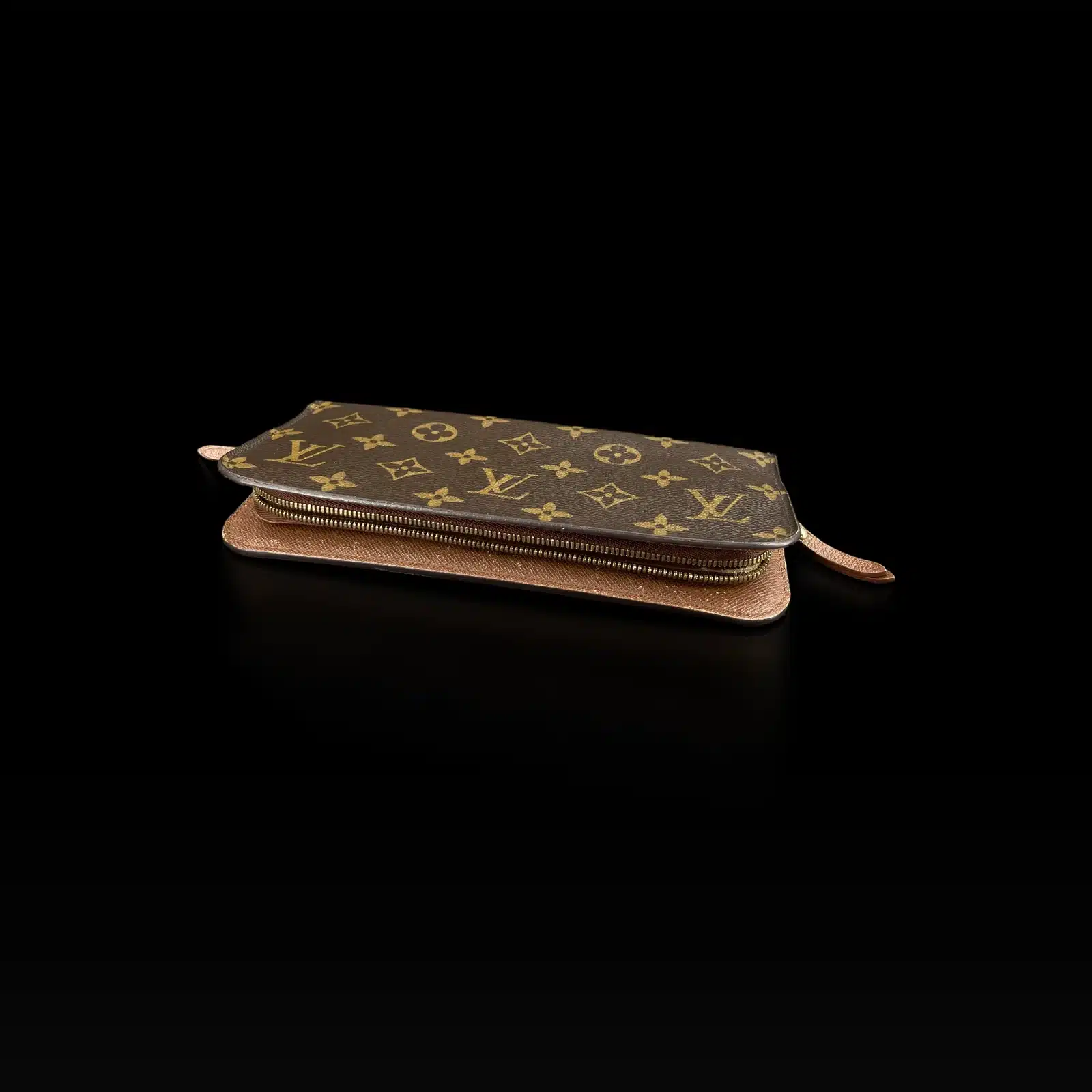 Fermeture éclair et intérieur cuir du portefeuille Louis Vuitton Insolite
