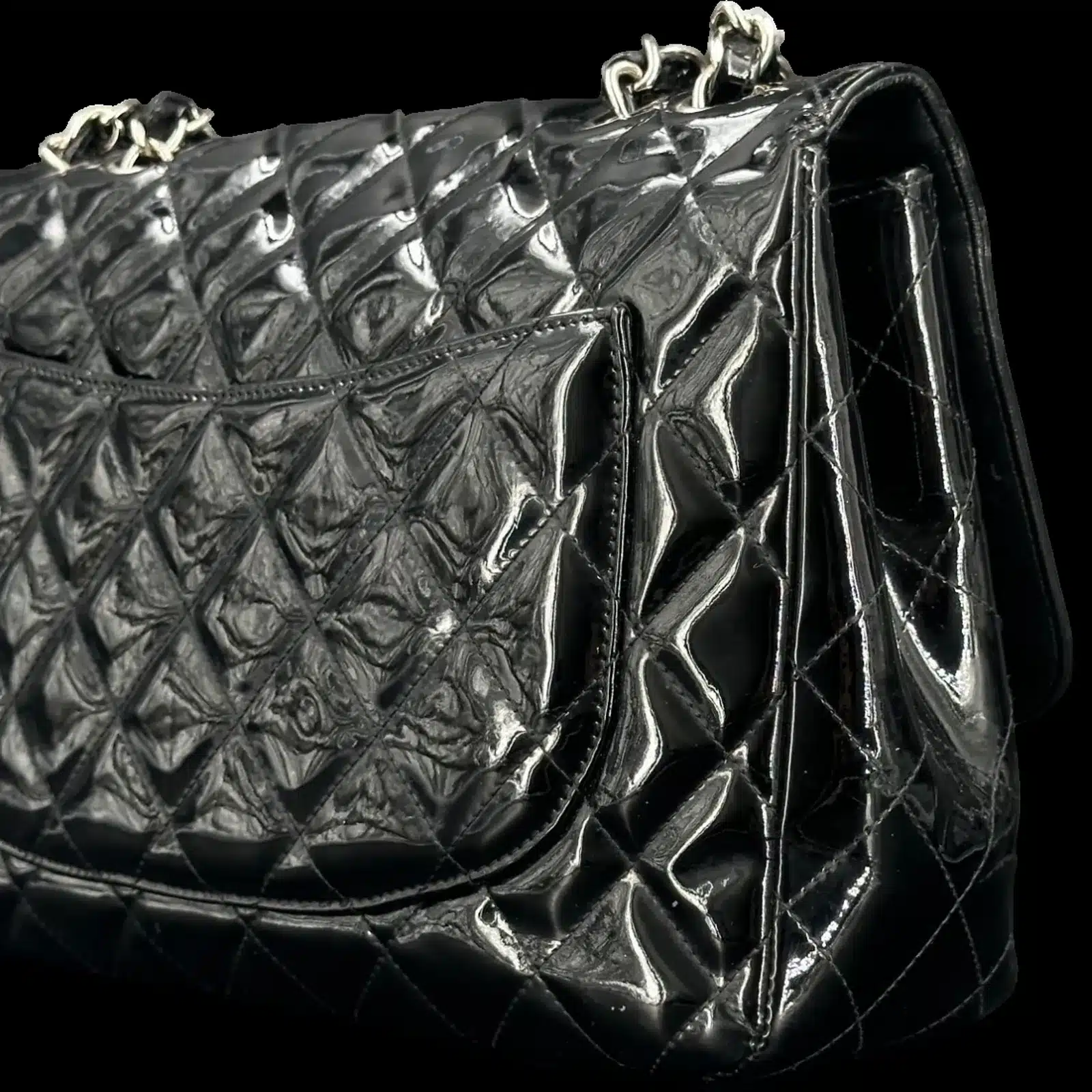 Chanel Timeless Bag in Black Patent Leather – Medium – 4