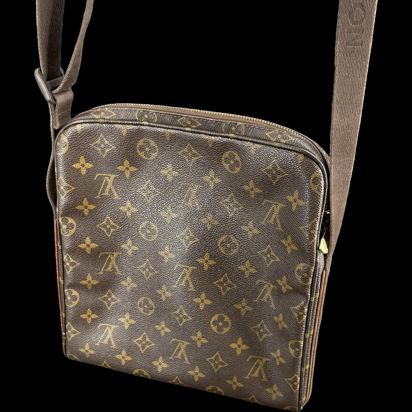 Dos du sac Louis Vuitton Trotteur Beaubourg en toile Monogram avec bandoulière