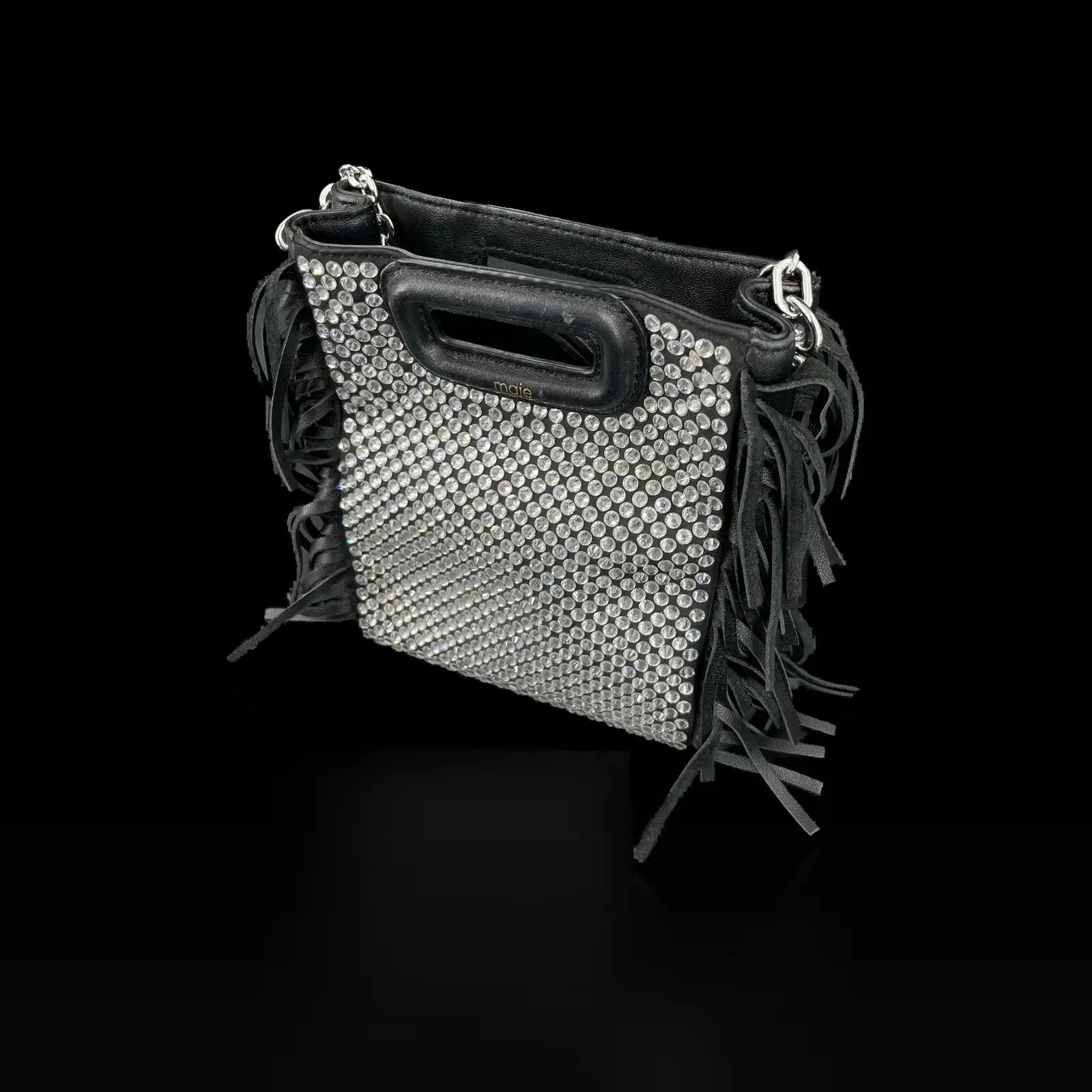 Sac Maje M Mini à strass et franges noir, vue de trois quarts avec chaîne argentée
