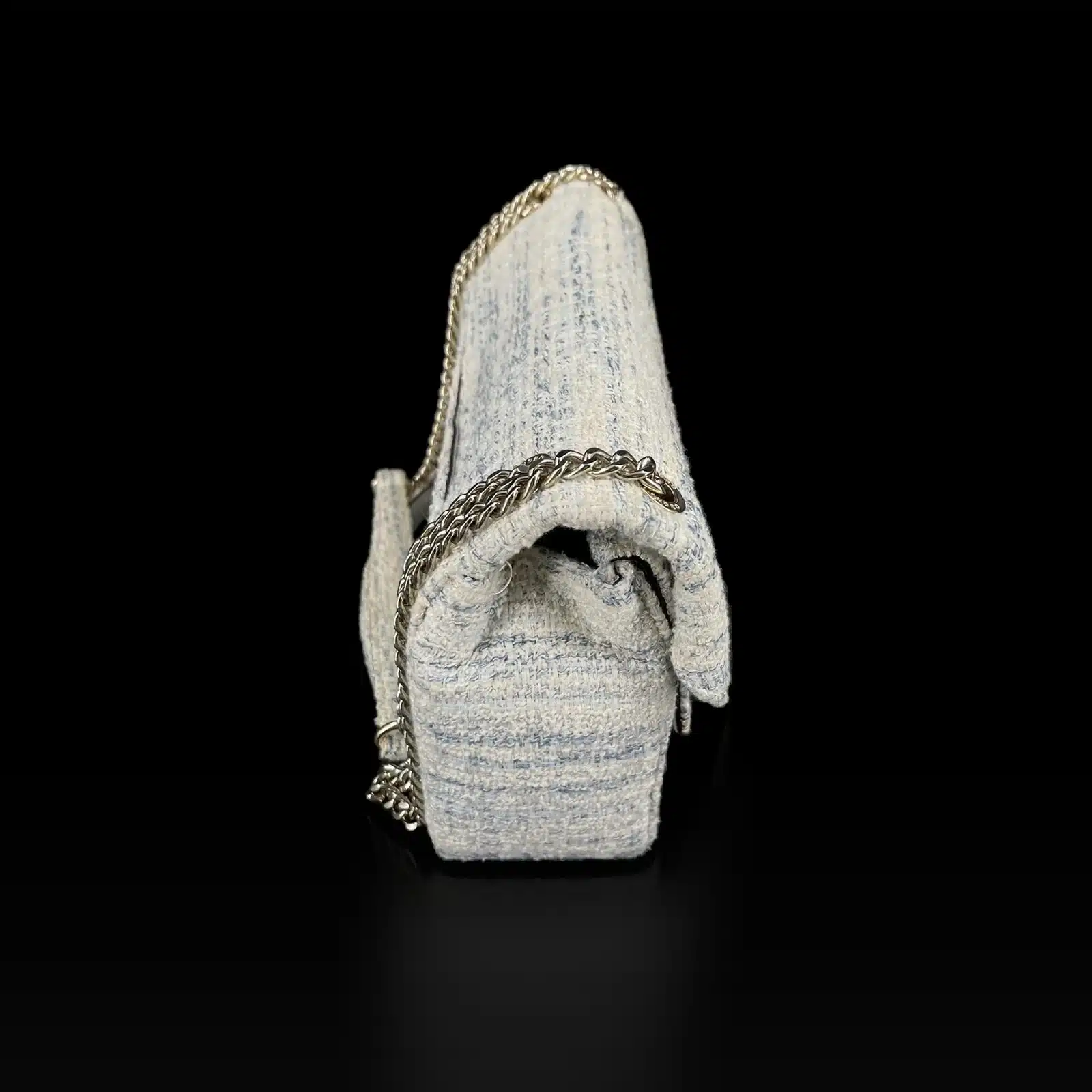 Sac Sandro Yza en tweed, vue de côté avec chaîne dorée
