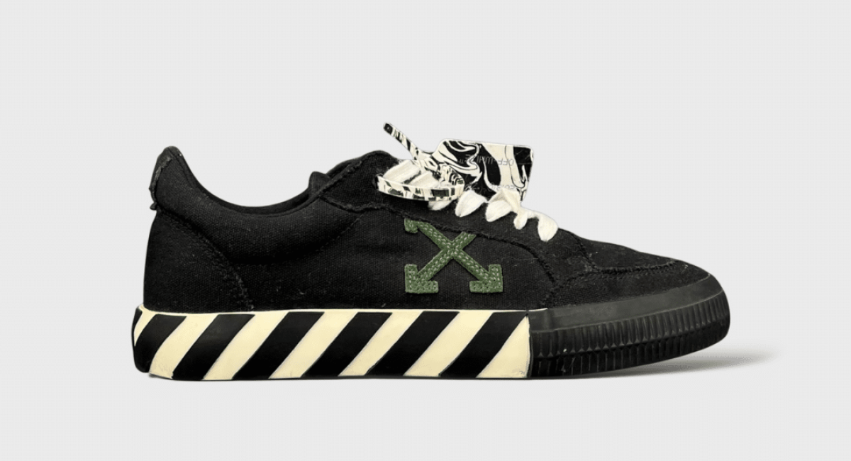 0000000264 Off White Vulcanized Noir/Blanc 40