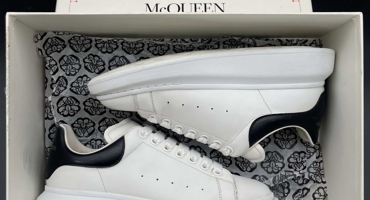 Alexander Mcqueen oversize blanc/noir 40